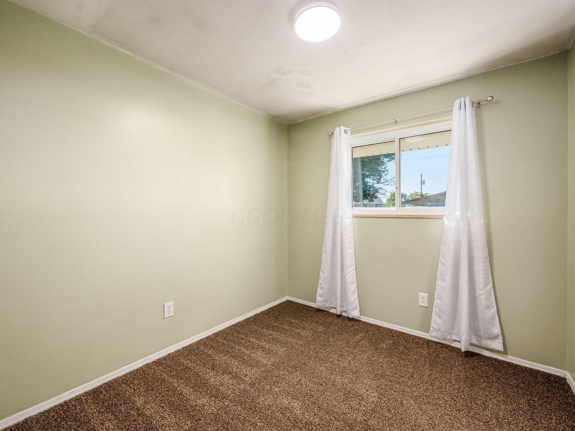 884 Bruckner Road, Columbus