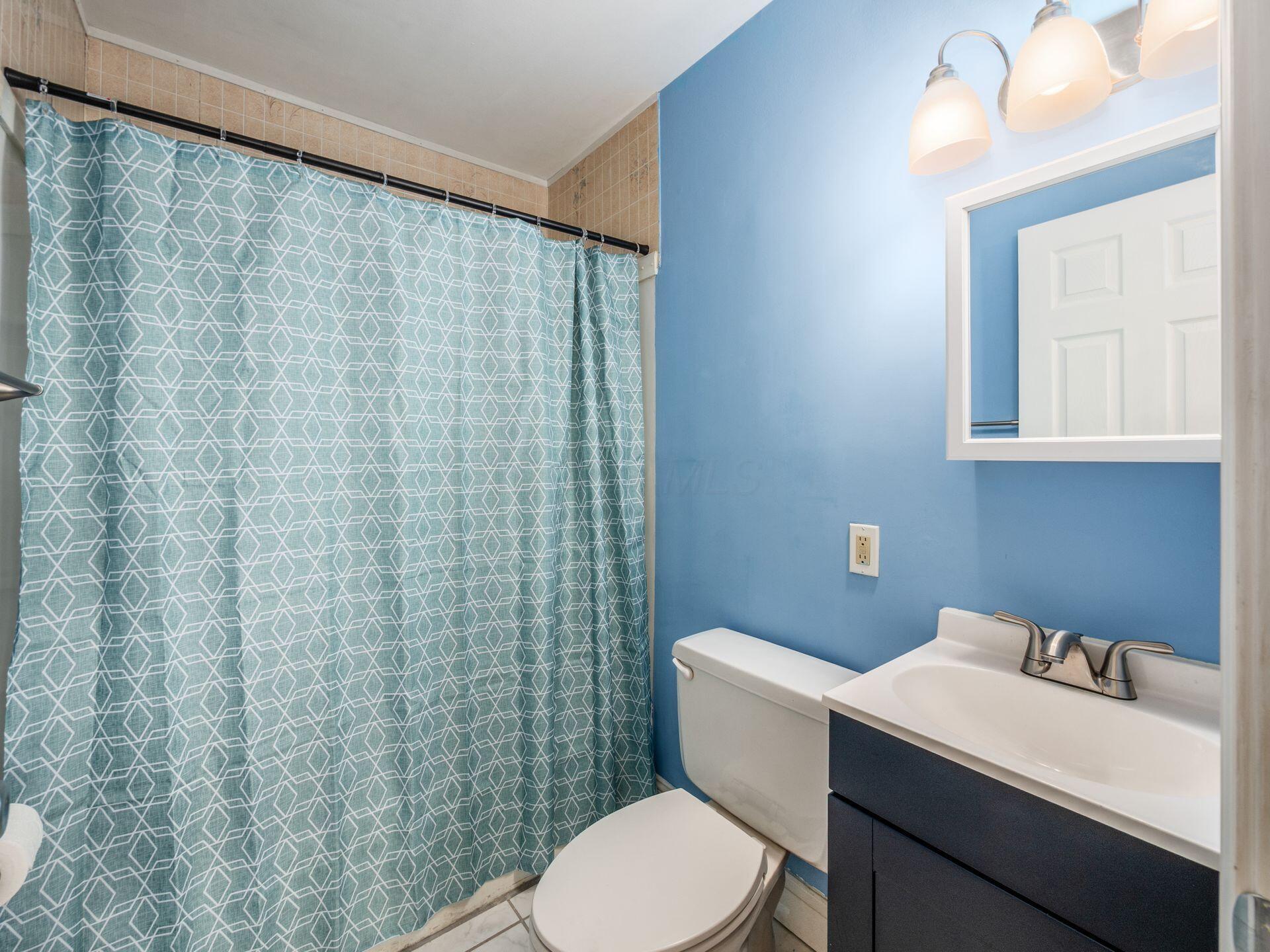 884 Bruckner Road, Columbus