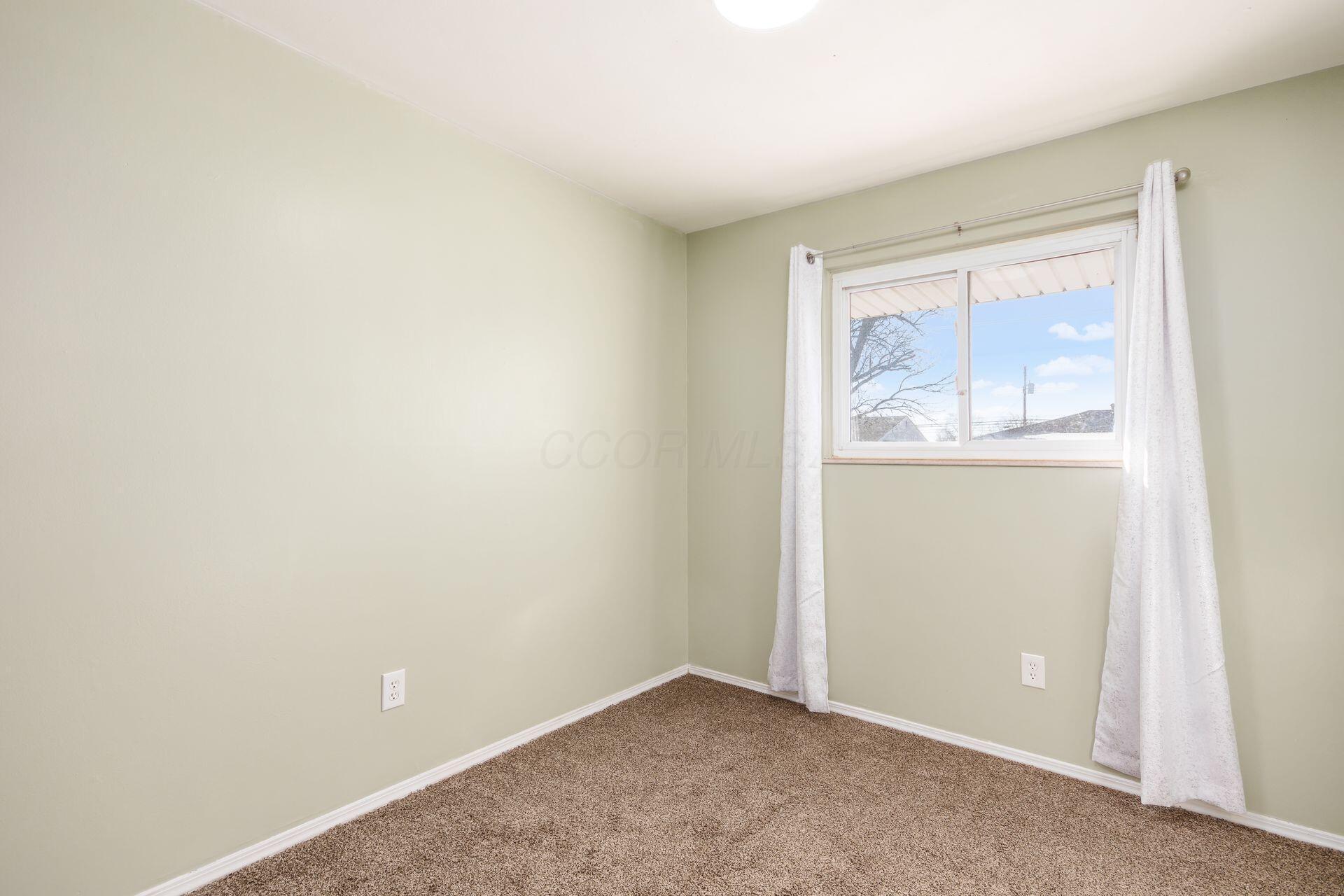 884 Bruckner Road, Columbus