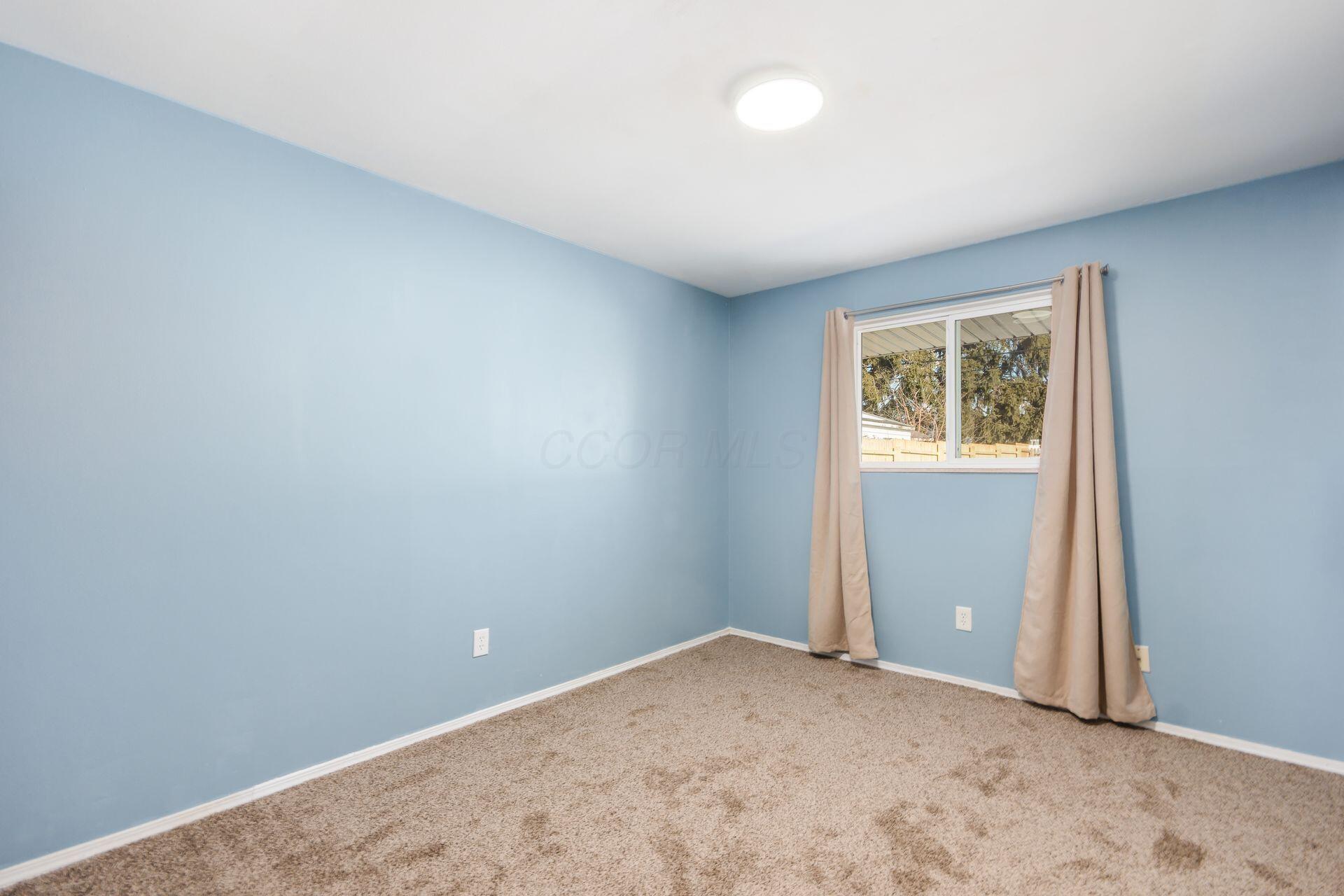 884 Bruckner Road, Columbus