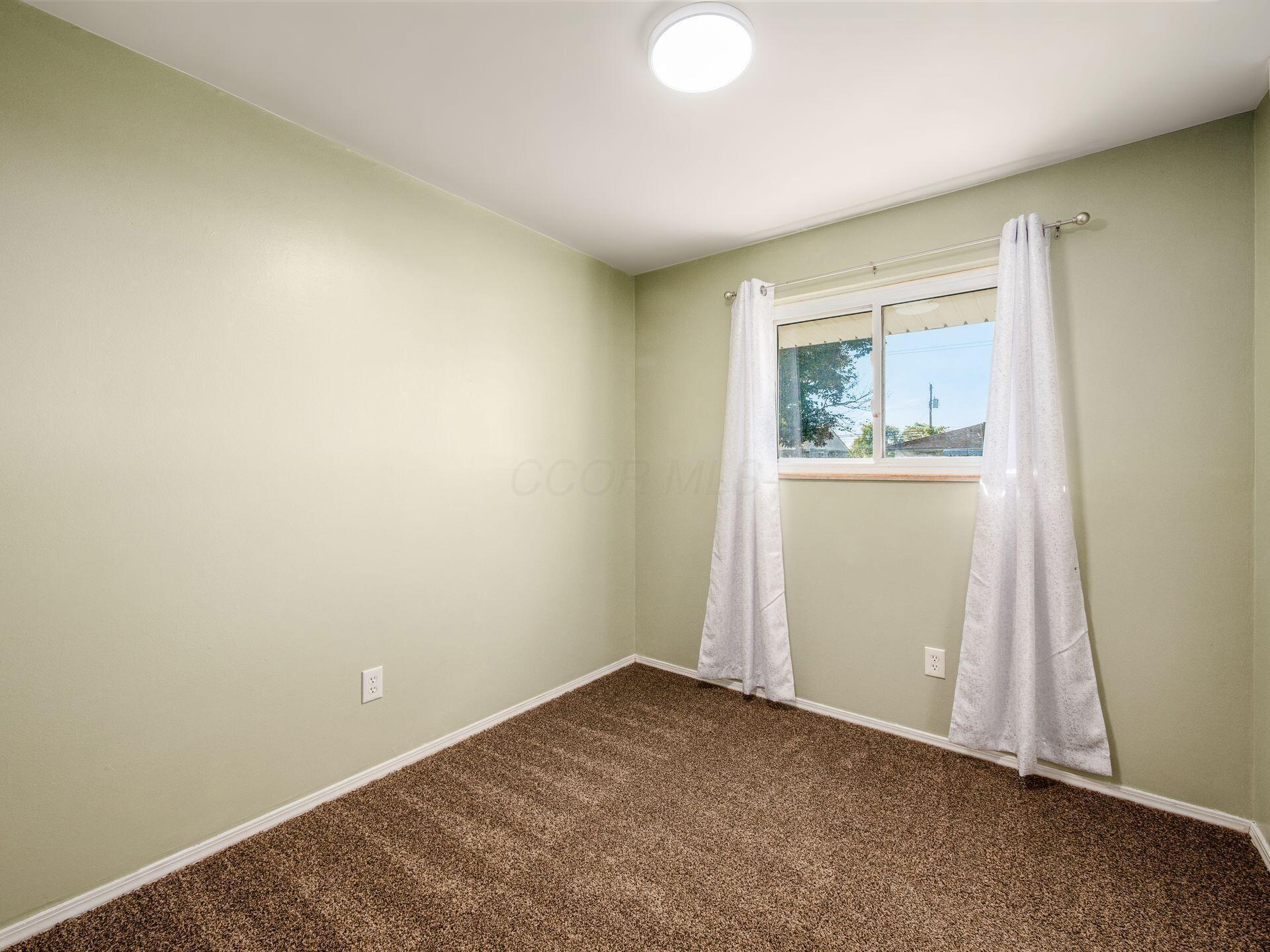 884 Bruckner Road, Columbus