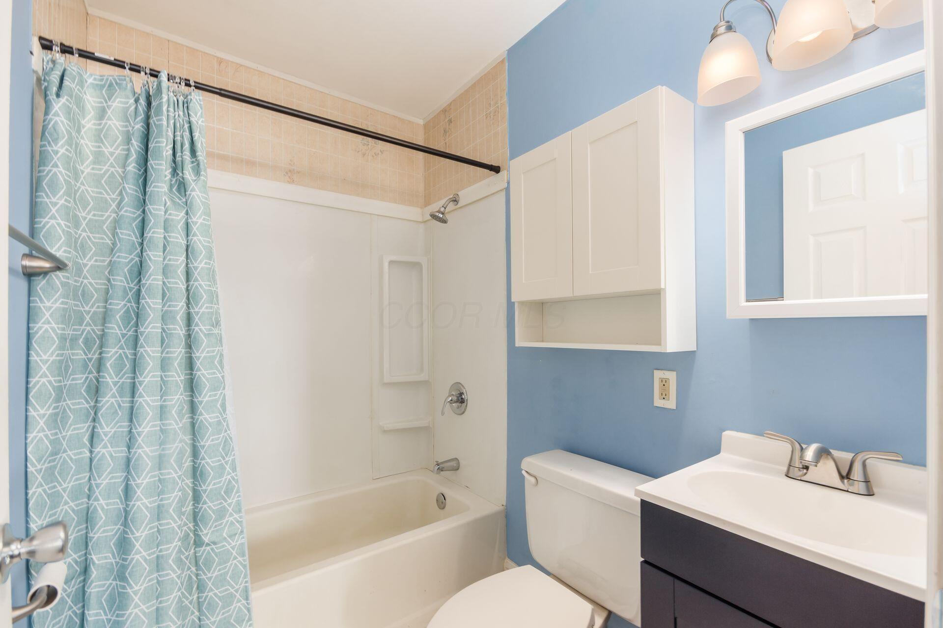 884 Bruckner Road, Columbus