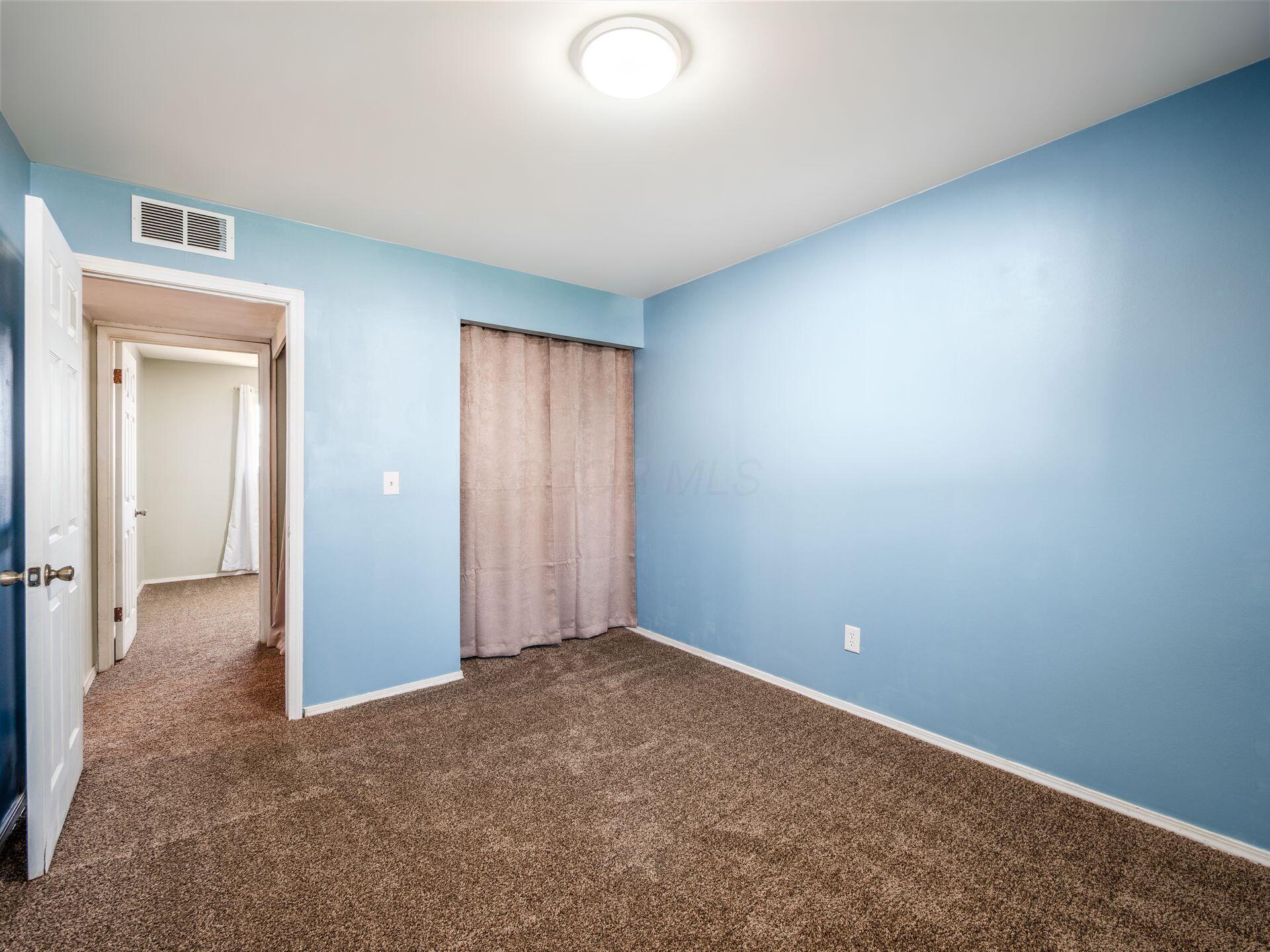 884 Bruckner Road, Columbus