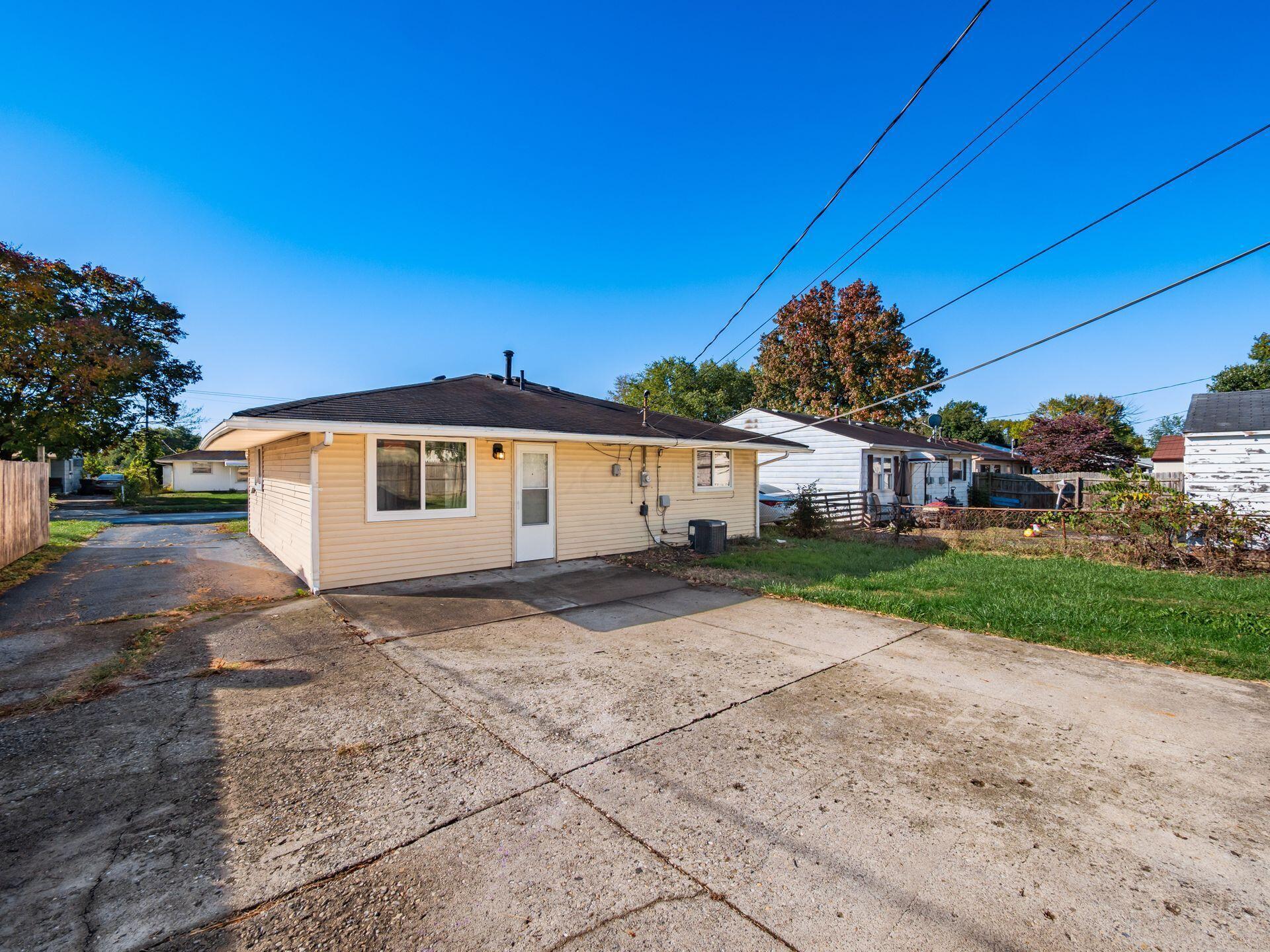 884 Bruckner Road, Columbus