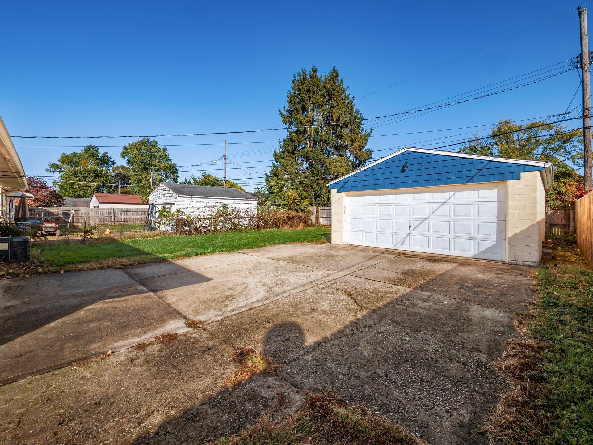 884 Bruckner Road, Columbus