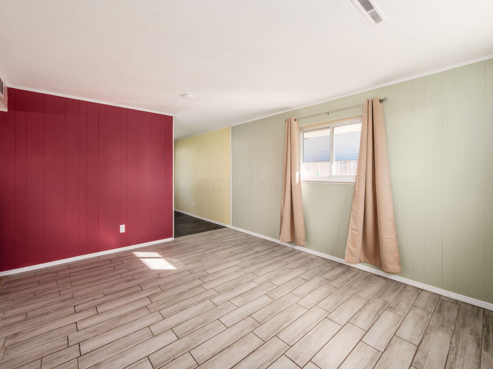 884 Bruckner Road, Columbus