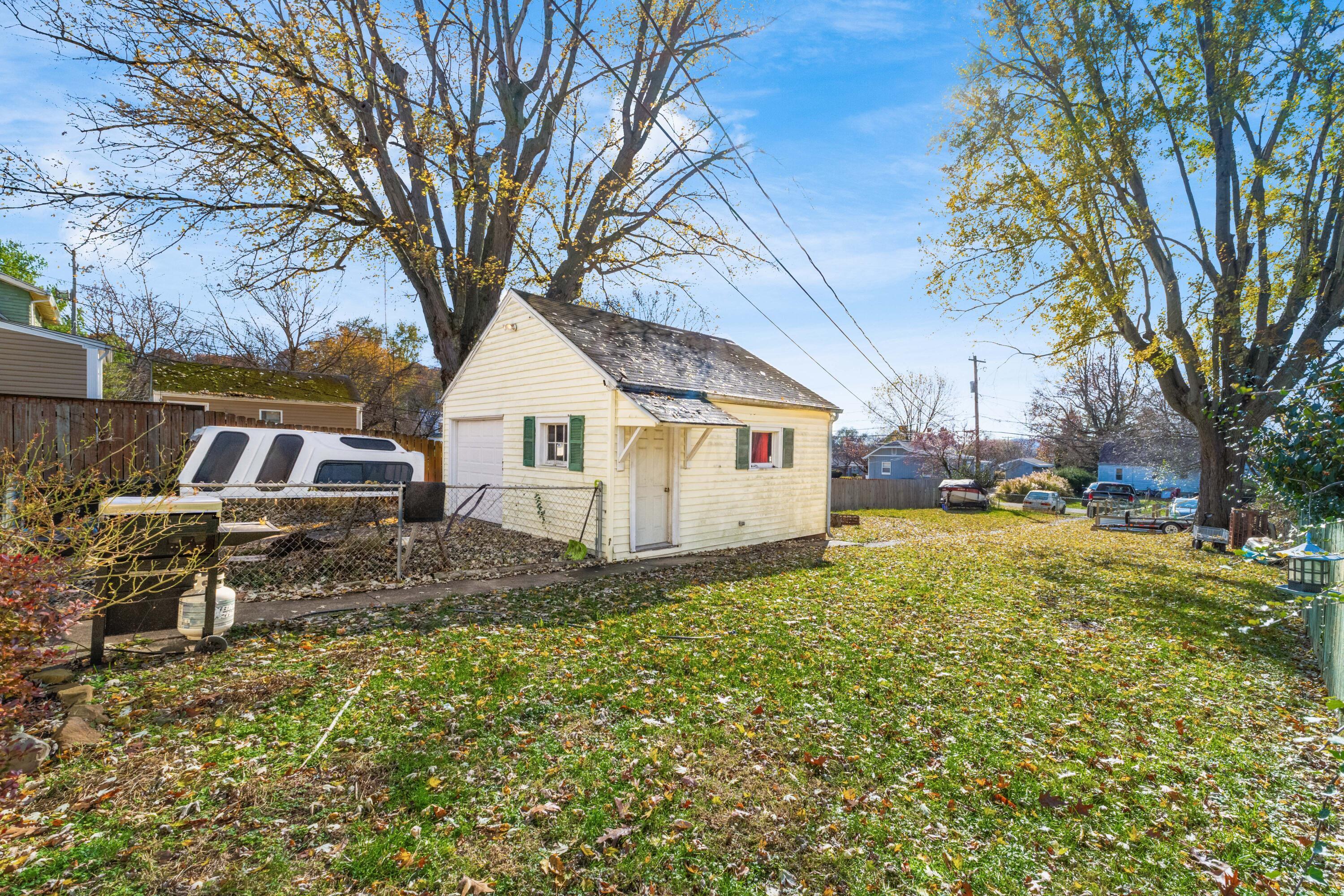 1511 N Columbus Street, Lancaster