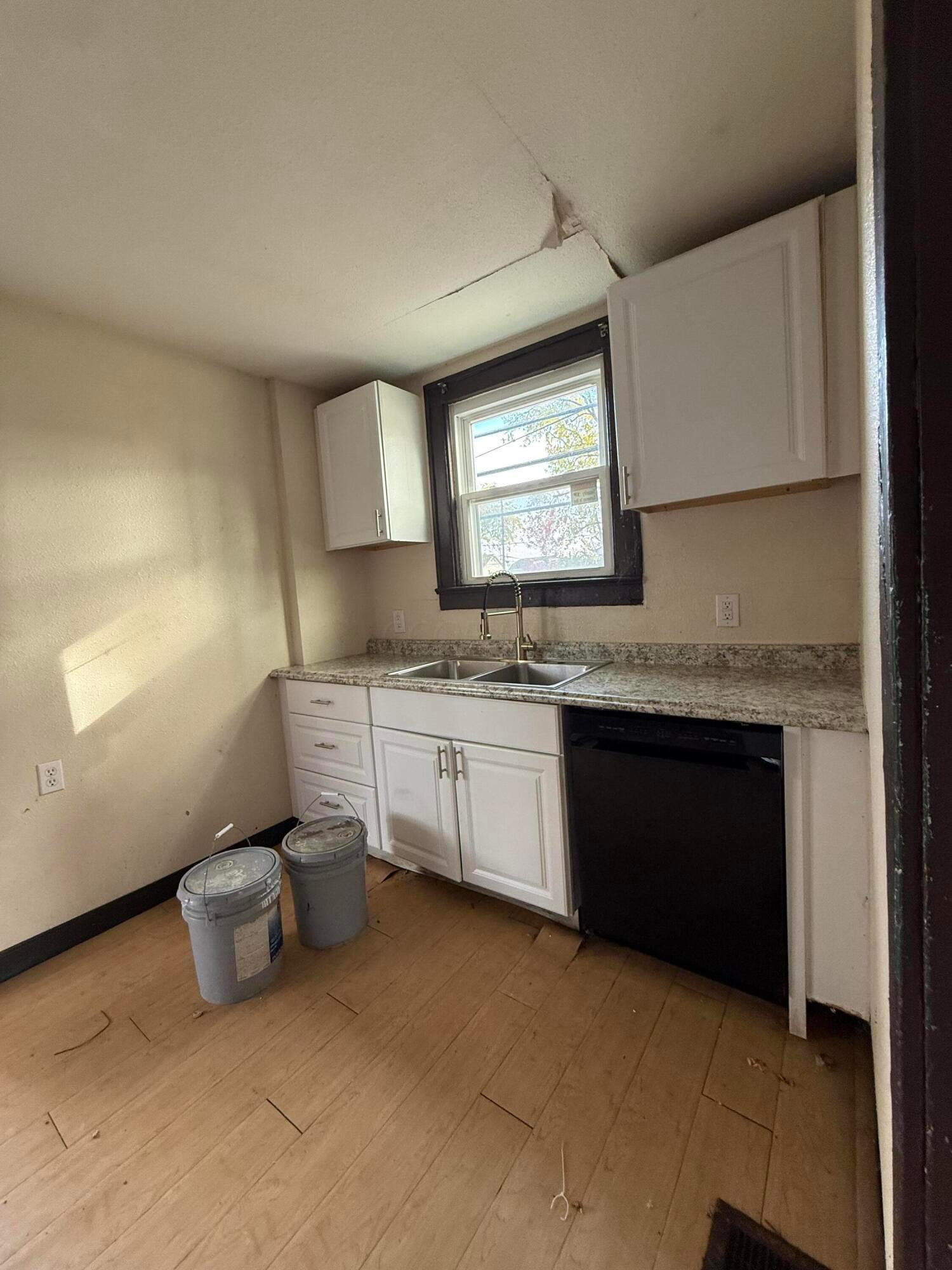 1112 Peters Avenue, Columbus