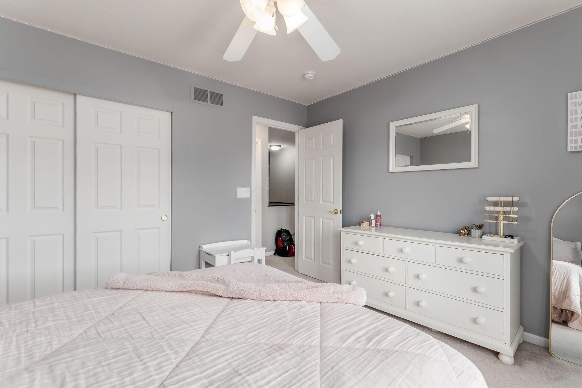 2160 Pleasant Colony Drive, Lewis Center