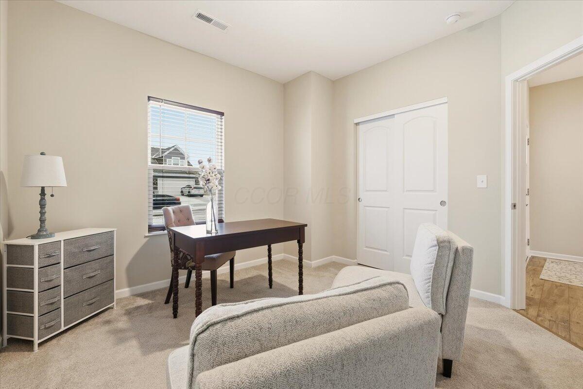 279 Mannaseh Drive W