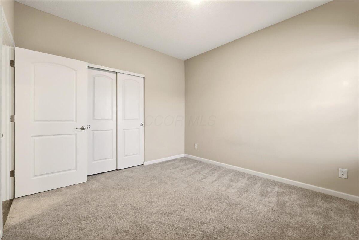 279 Mannaseh Drive W