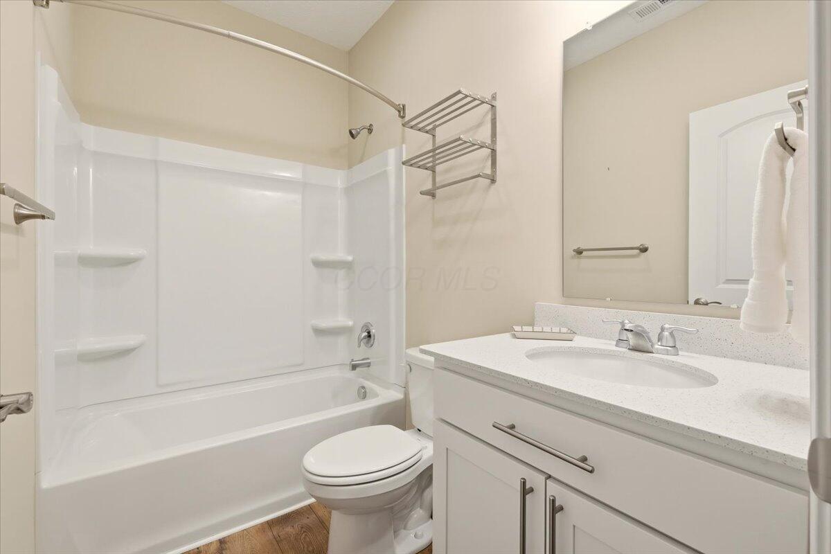 279 Mannaseh Drive W