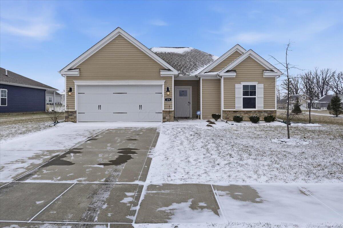 279 Mannaseh Drive W