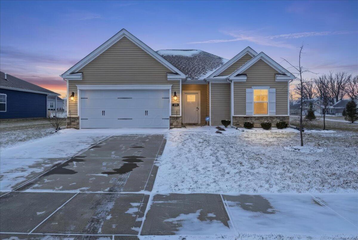 279 Mannaseh Drive W