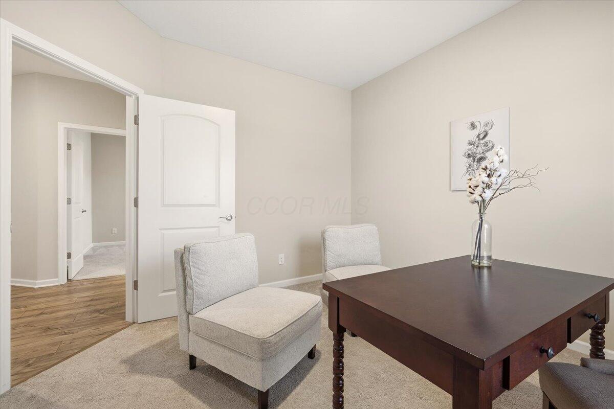 279 Mannaseh Drive W