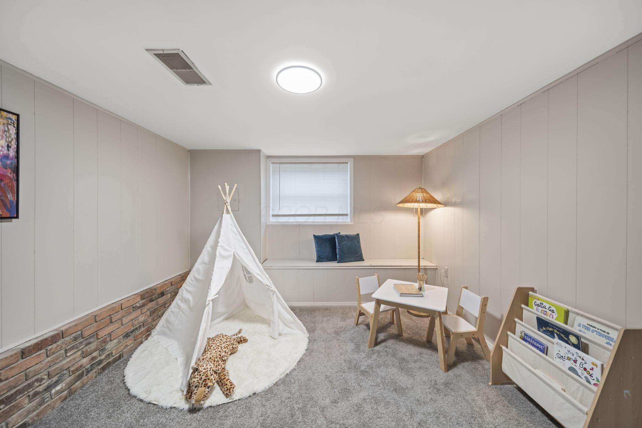 1047 Mulberry Road