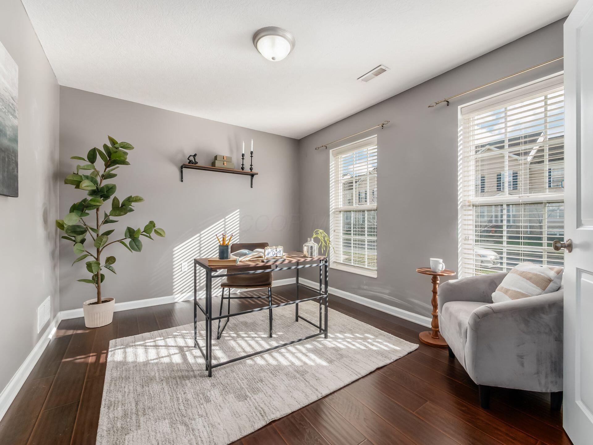 5570 Middle Falls Street, 52