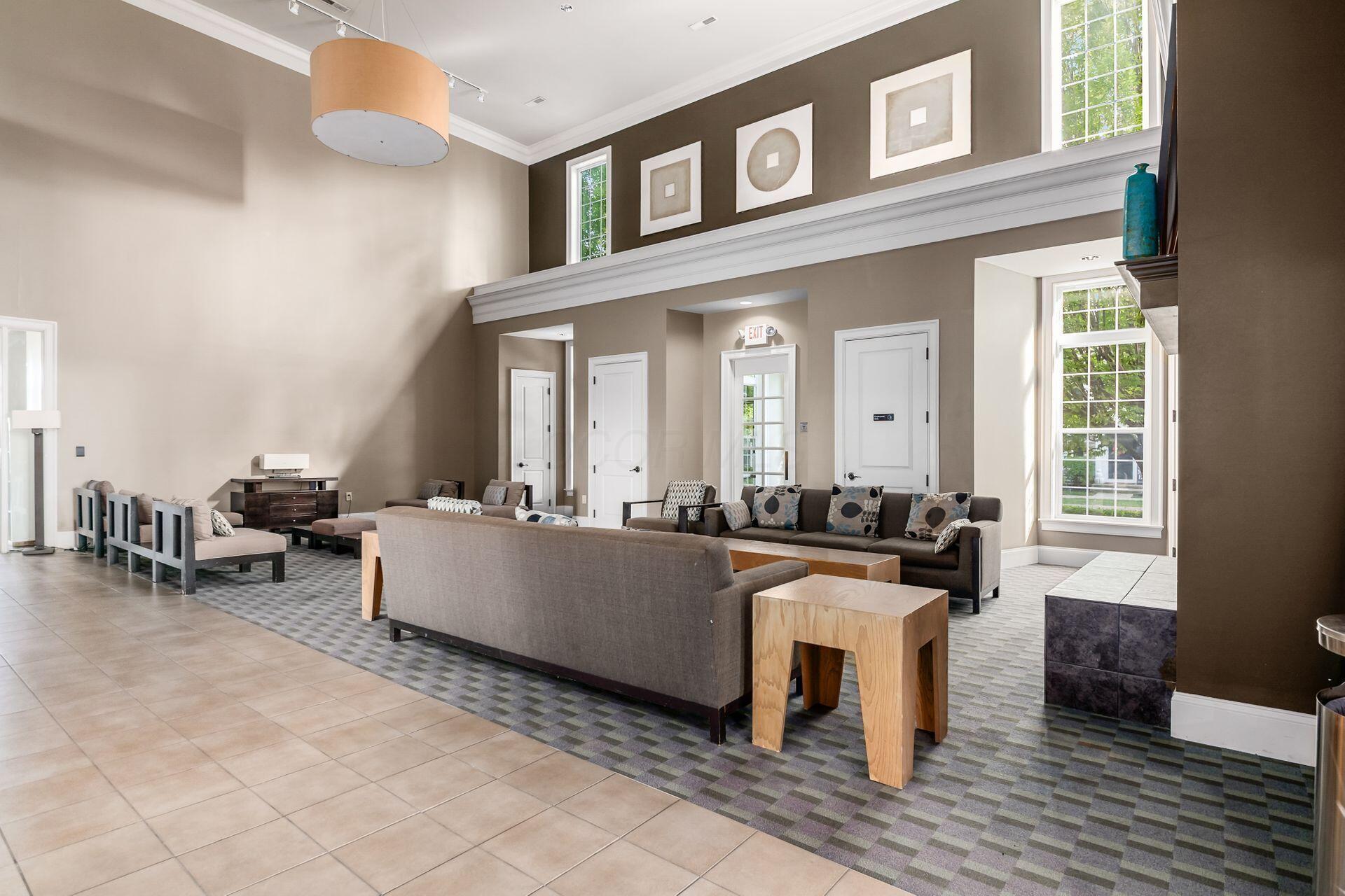 5570 Middle Falls Street, 52