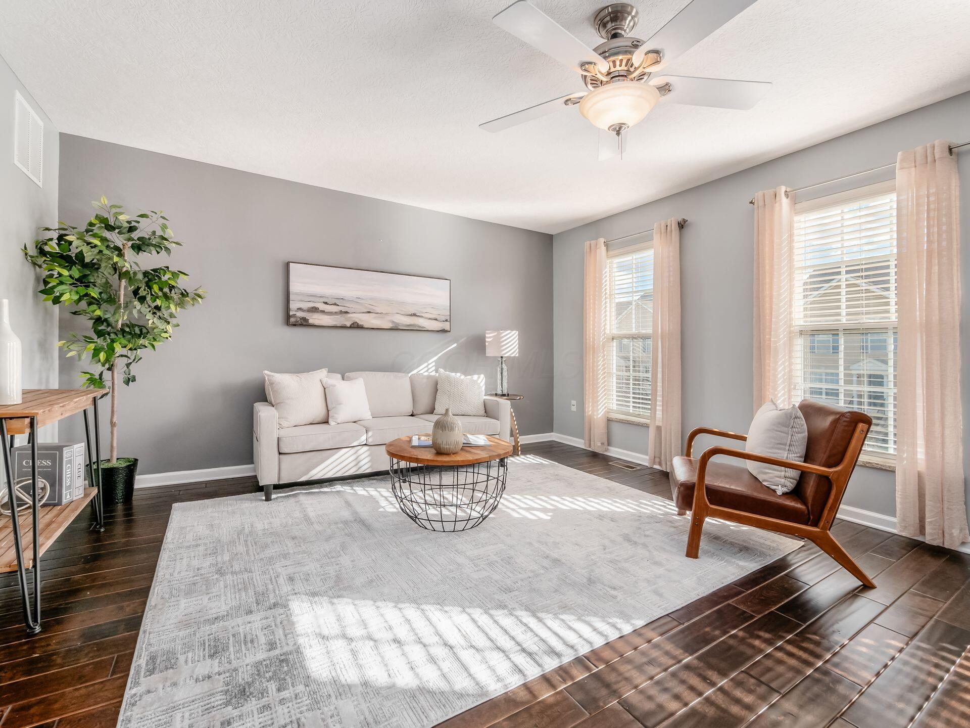 5570 Middle Falls Street, 52