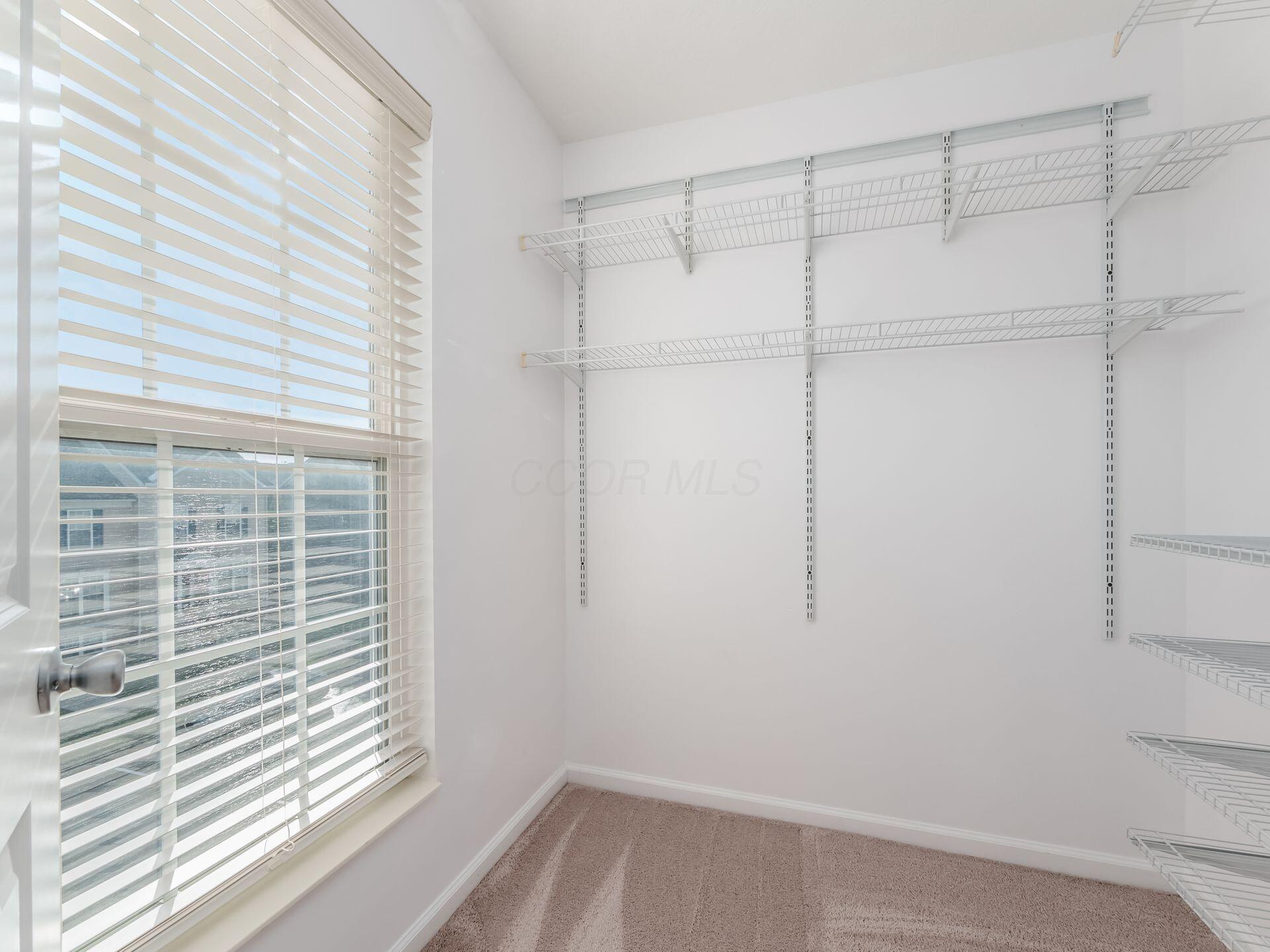 5570 Middle Falls Street, 52