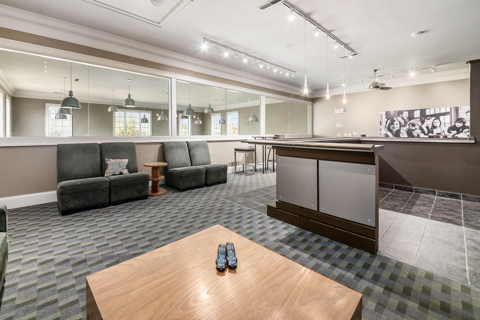 5570 Middle Falls Street, 52