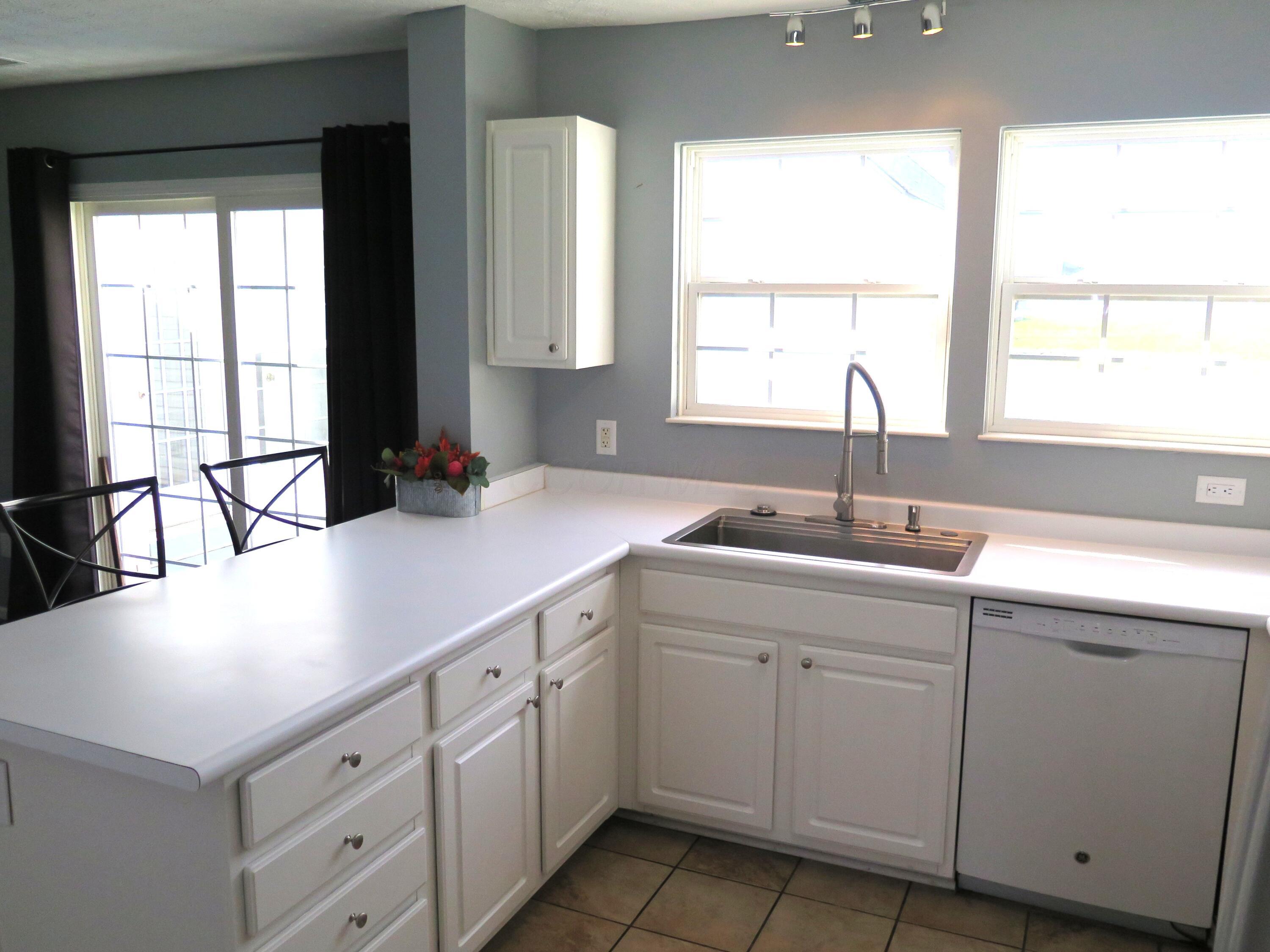 2487 Rosecrest Street