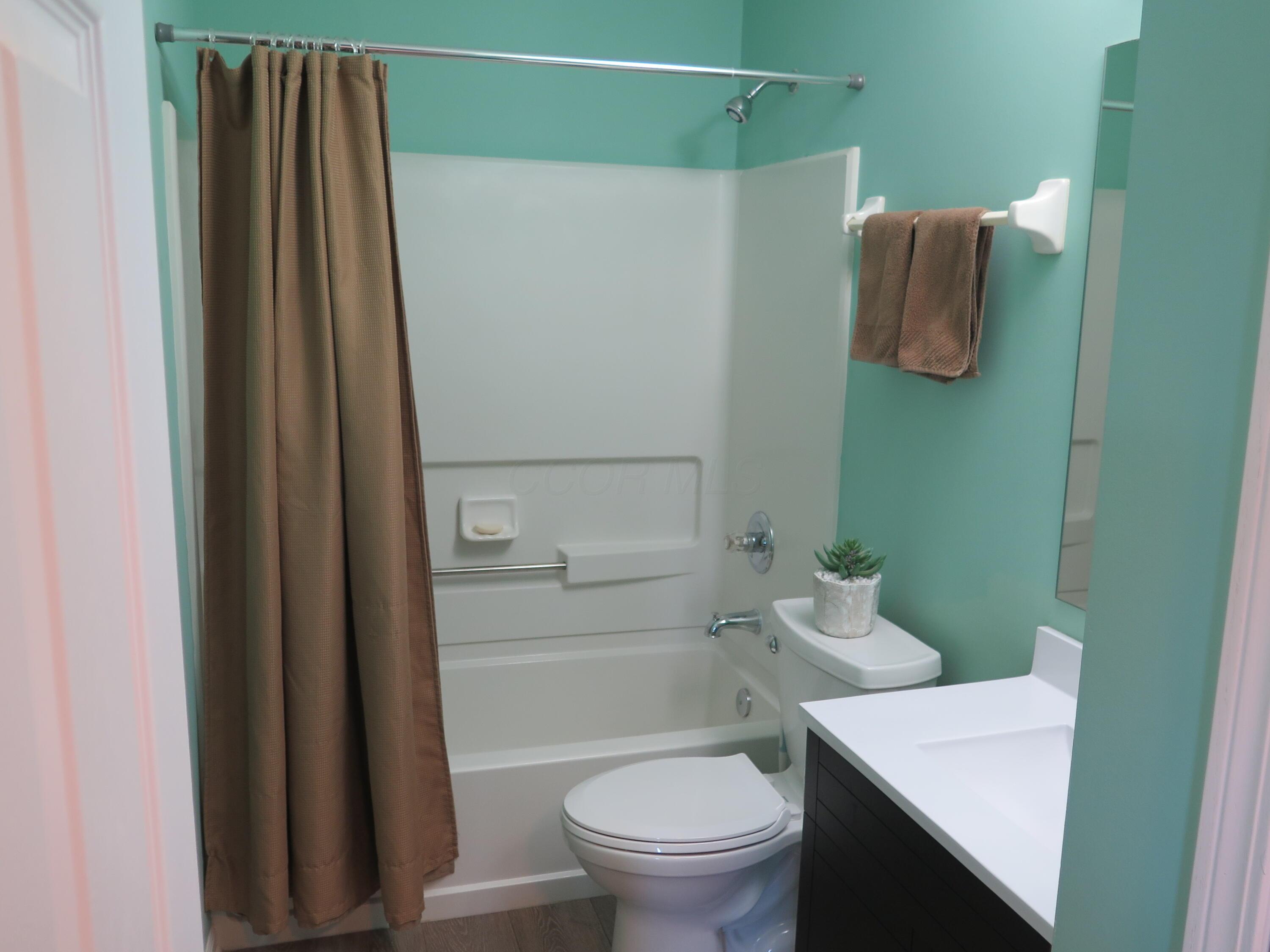 2487 Rosecrest Street