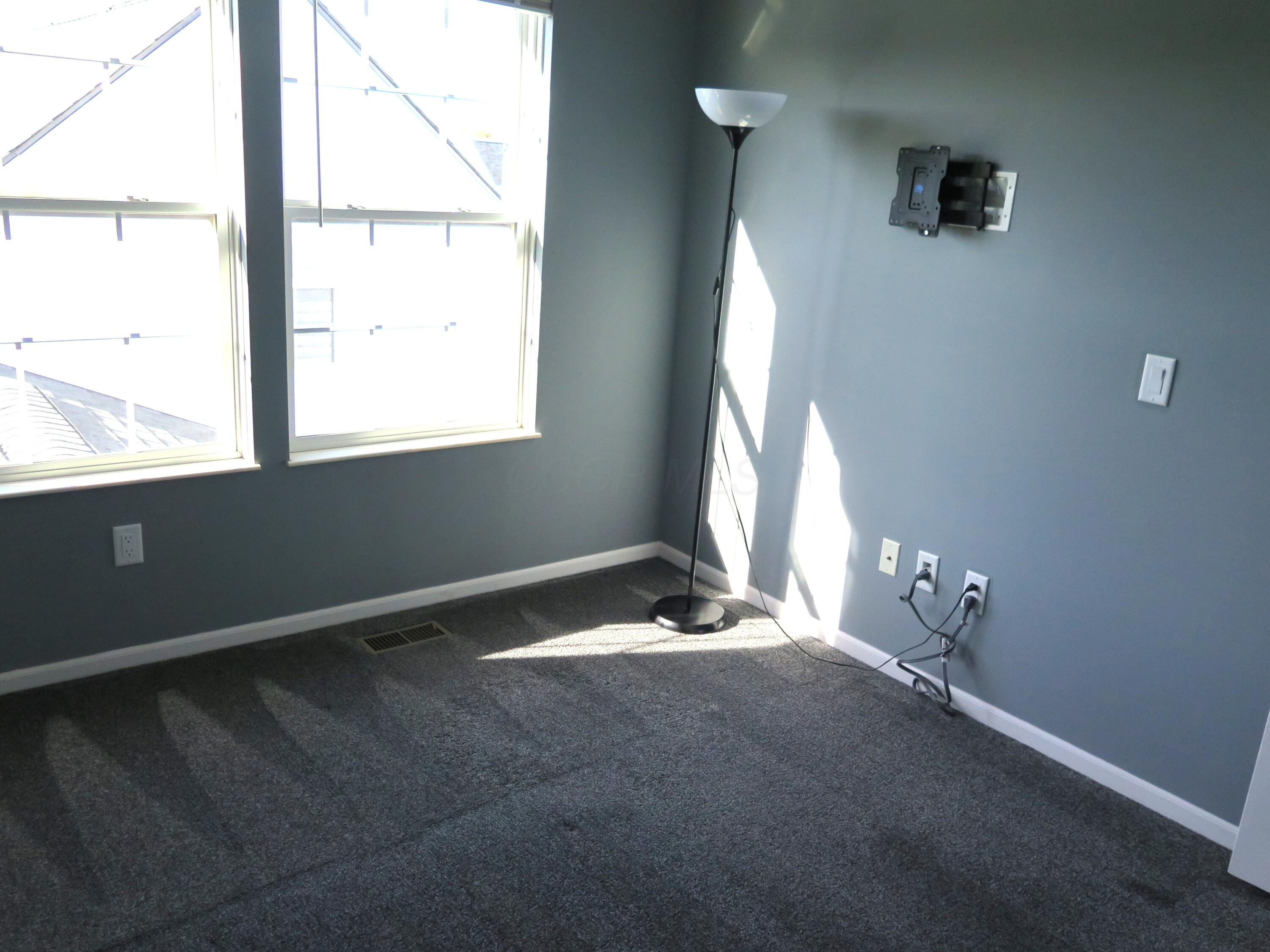 2487 Rosecrest Street