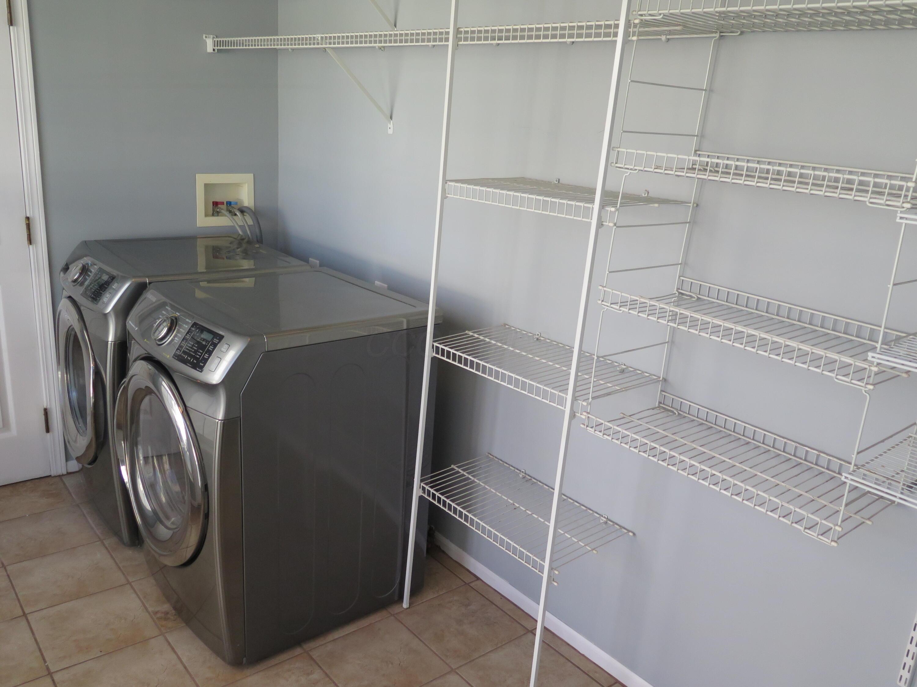 2487 Rosecrest Street