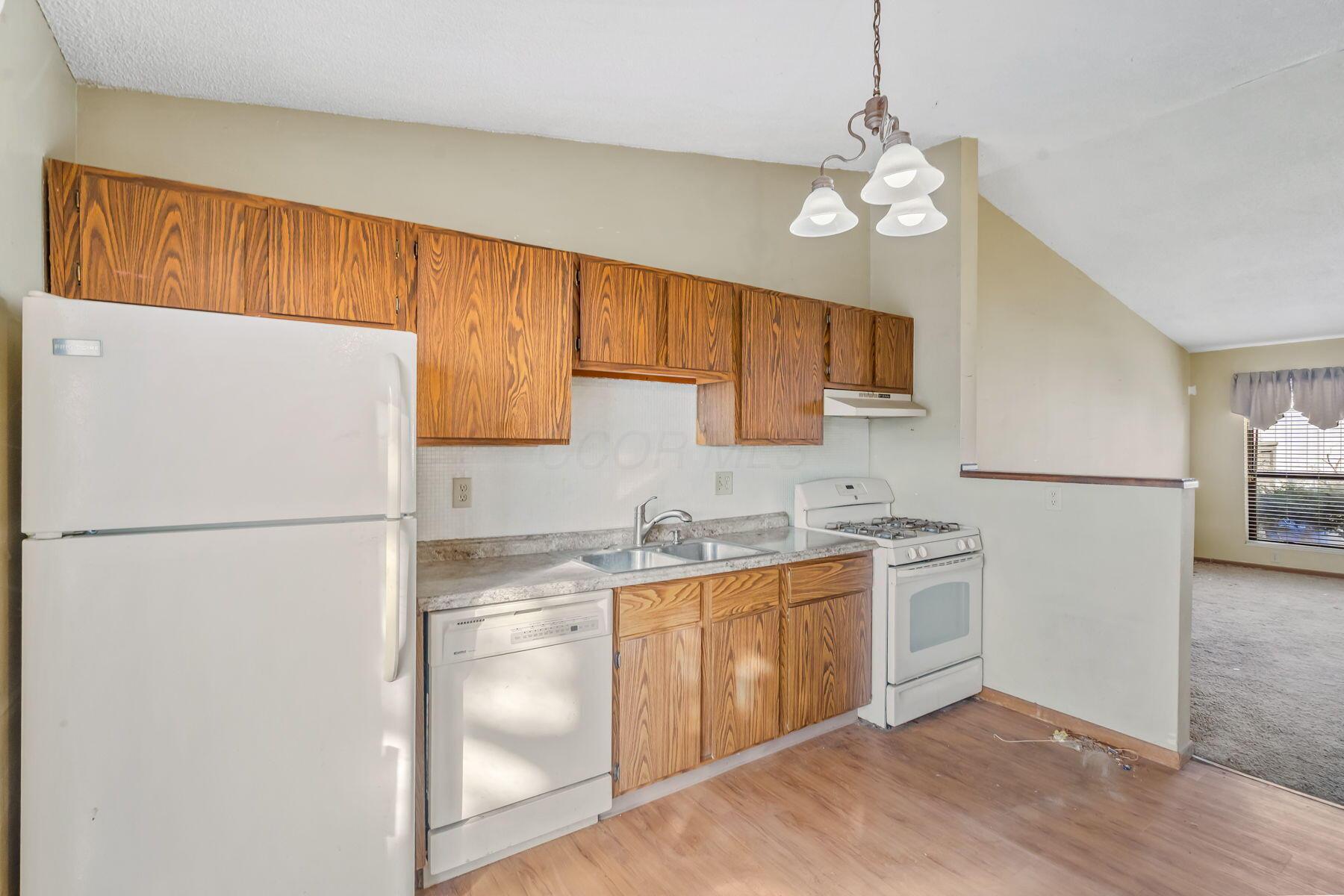 737 Plant Drive, 2C 2C