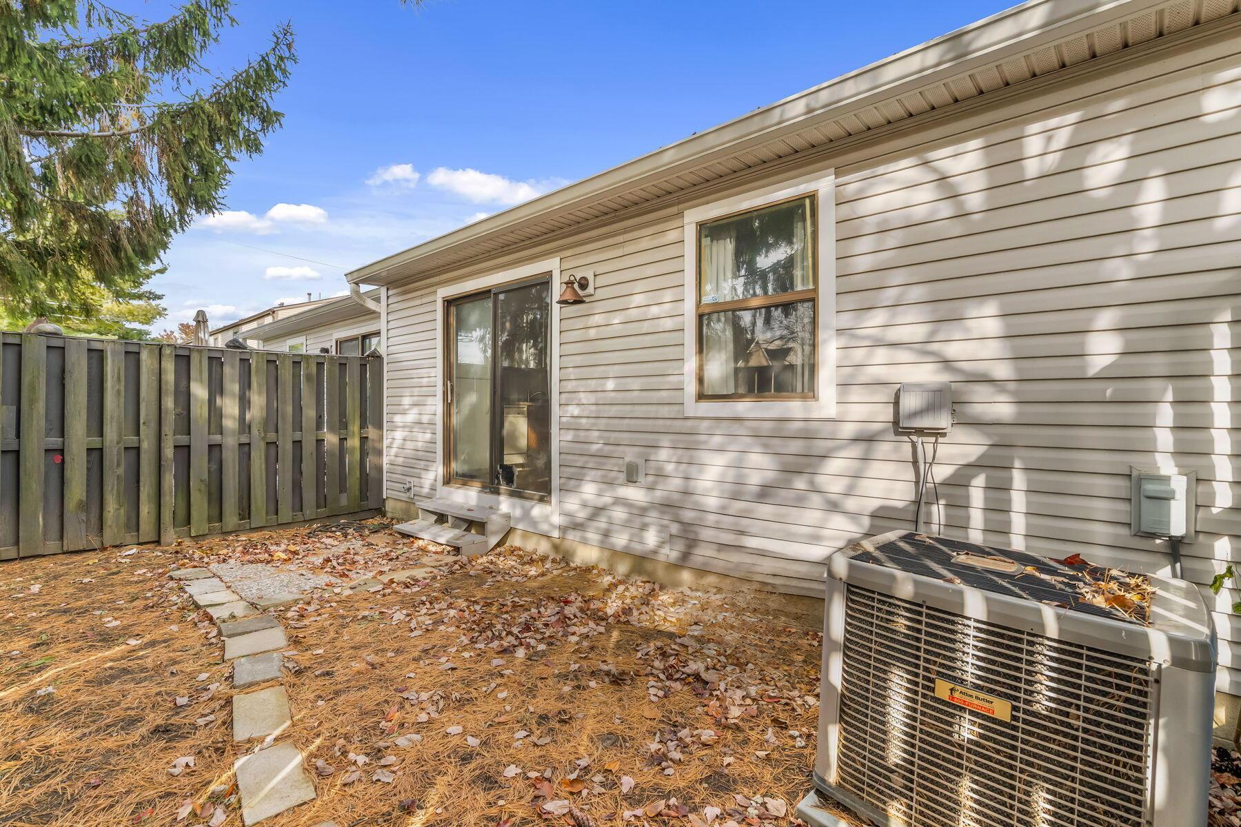 737 Plant Drive, 2C 2C