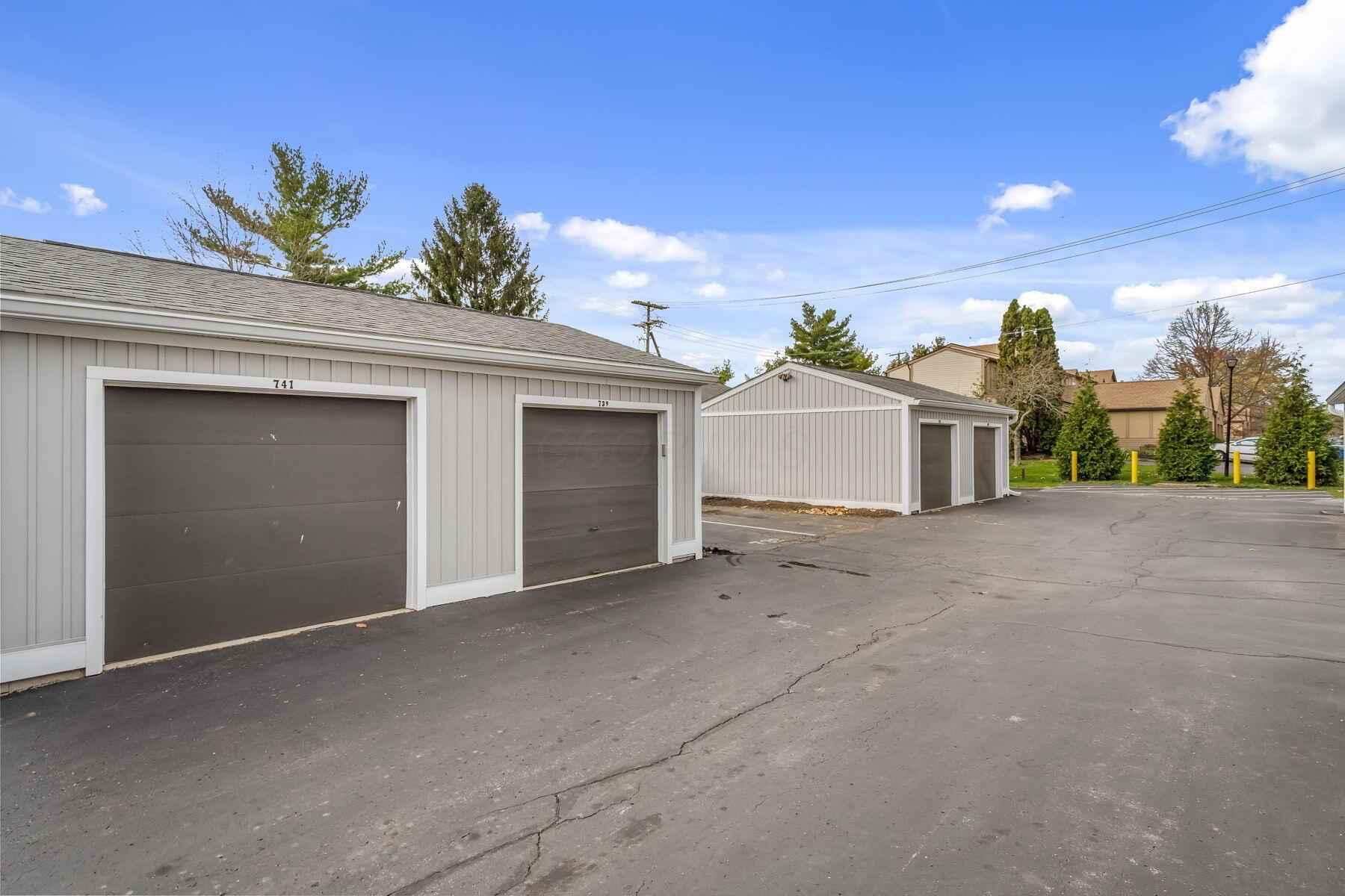 737 Plant Drive, 2C 2C