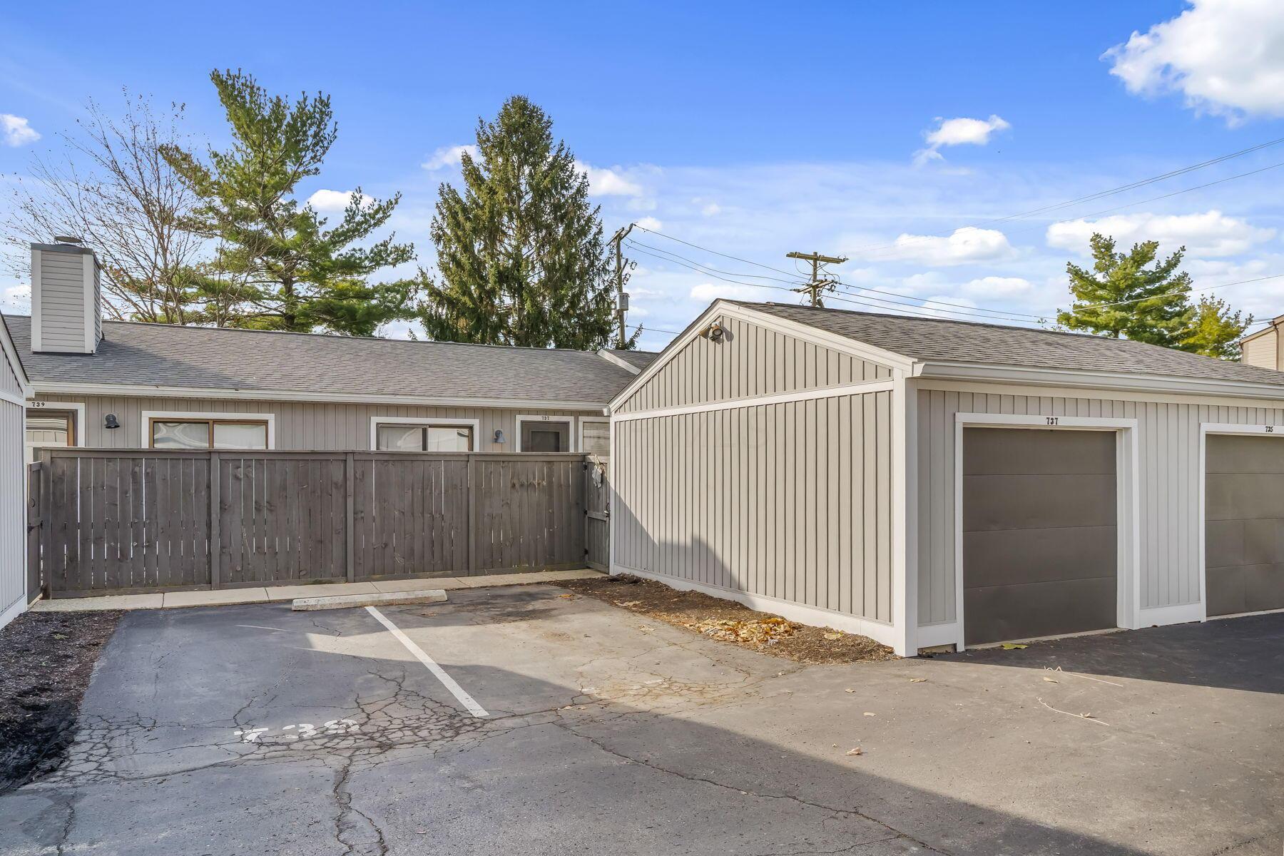 737 Plant Drive, 2C 2C