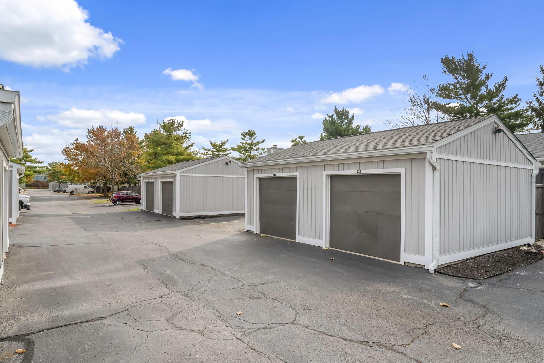 737 Plant Drive, 2C 2C