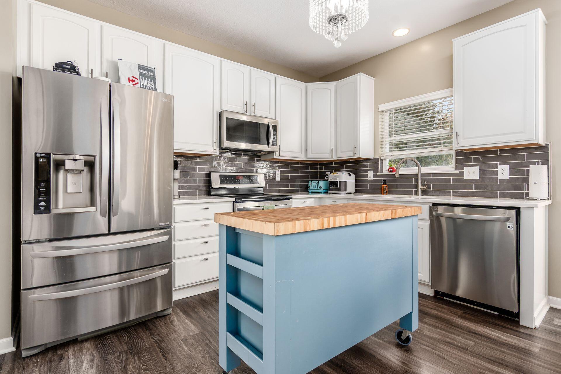 5114 Thornwood Drive