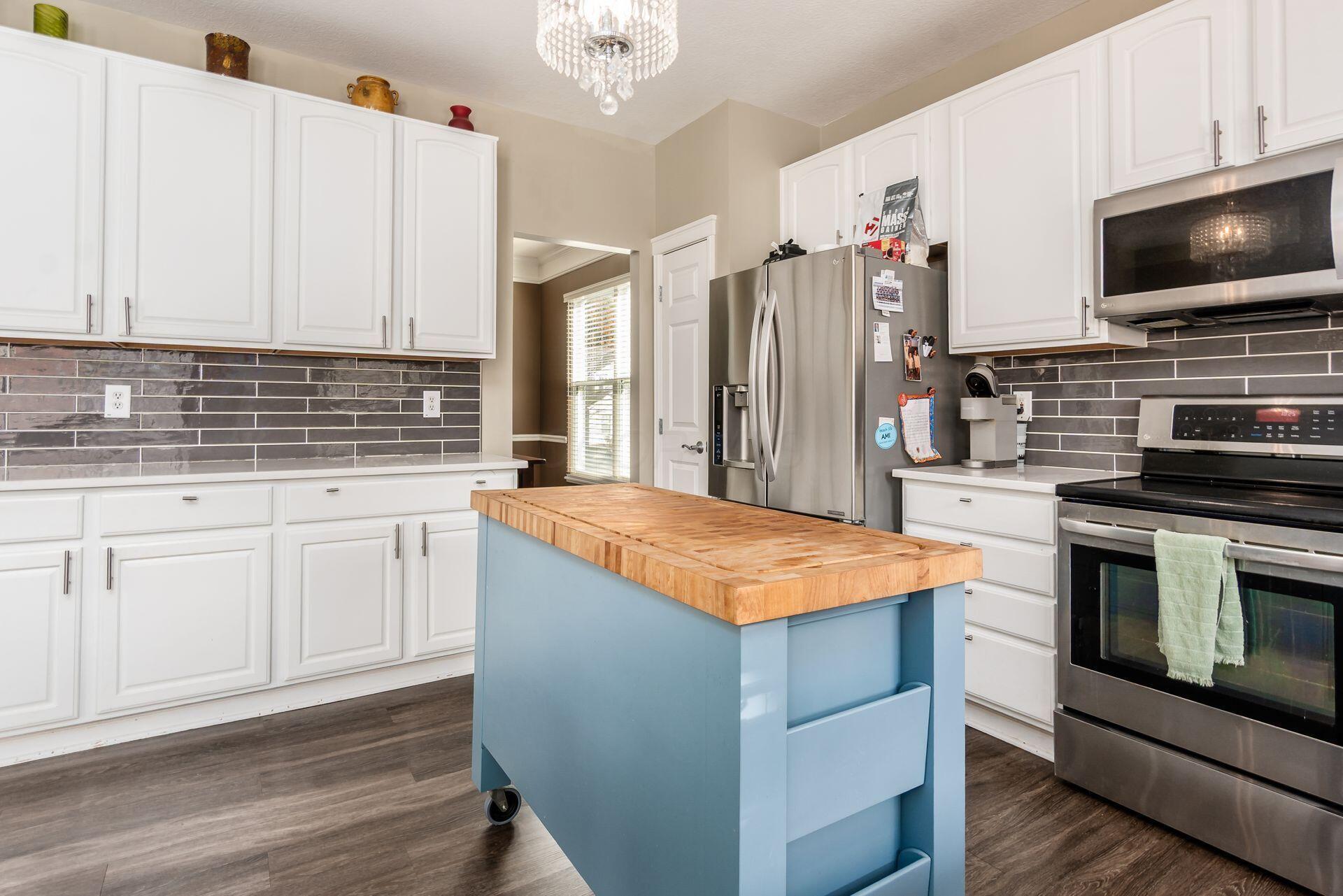 5114 Thornwood Drive