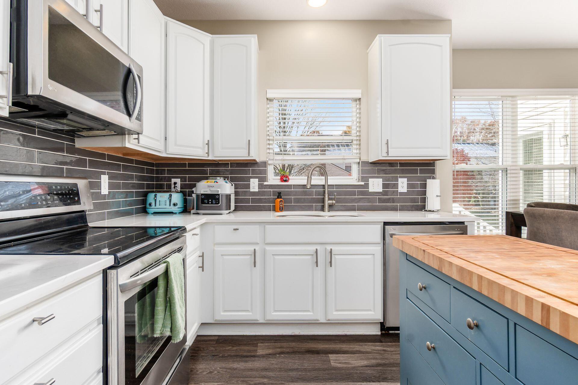 5114 Thornwood Drive