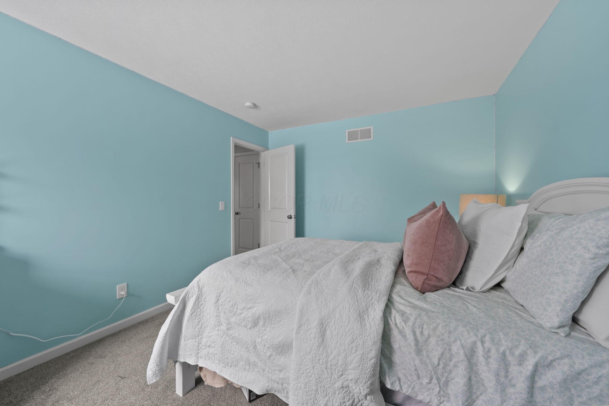 543 Sunbury Meadows Drive