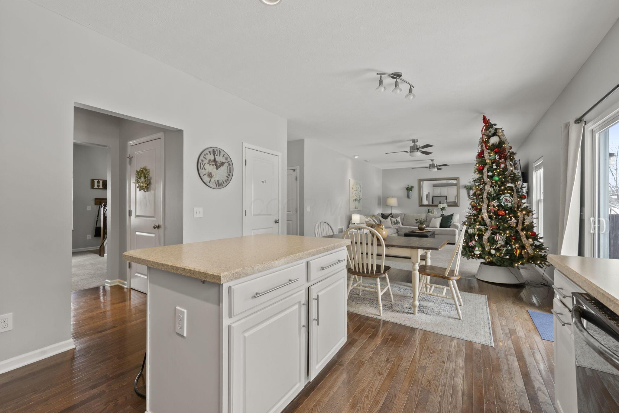 543 Sunbury Meadows Drive