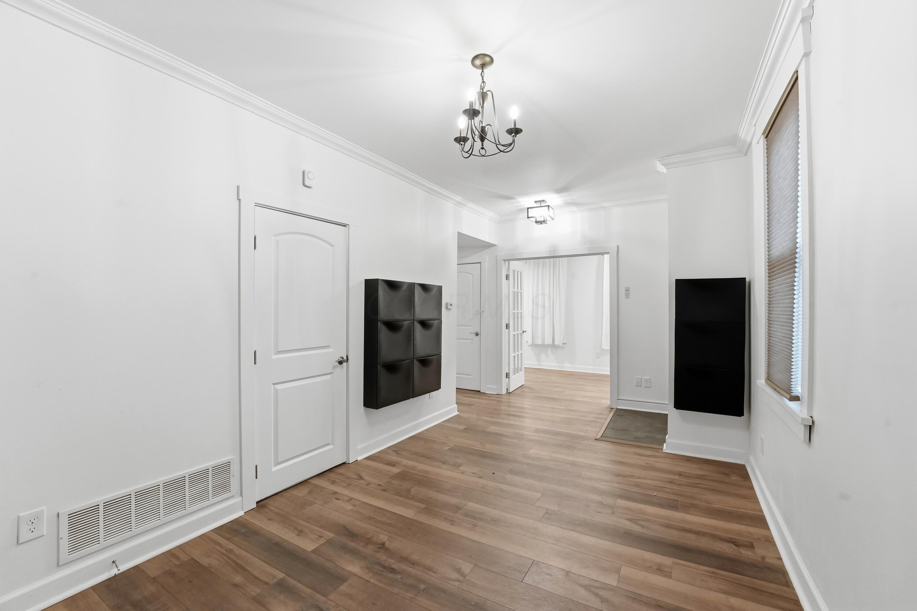 905 Mcallister Avenue, 903 903