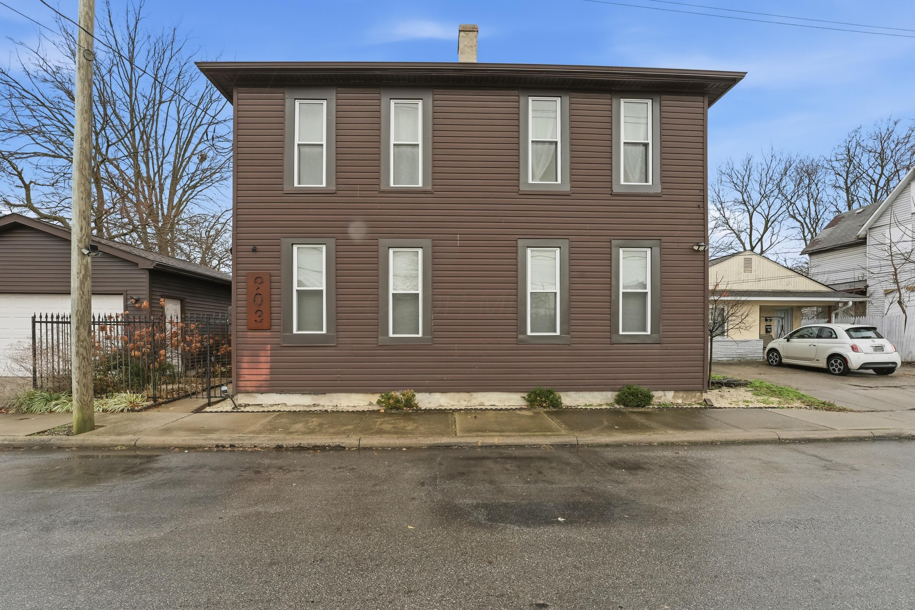 905 Mcallister Avenue, 903 903