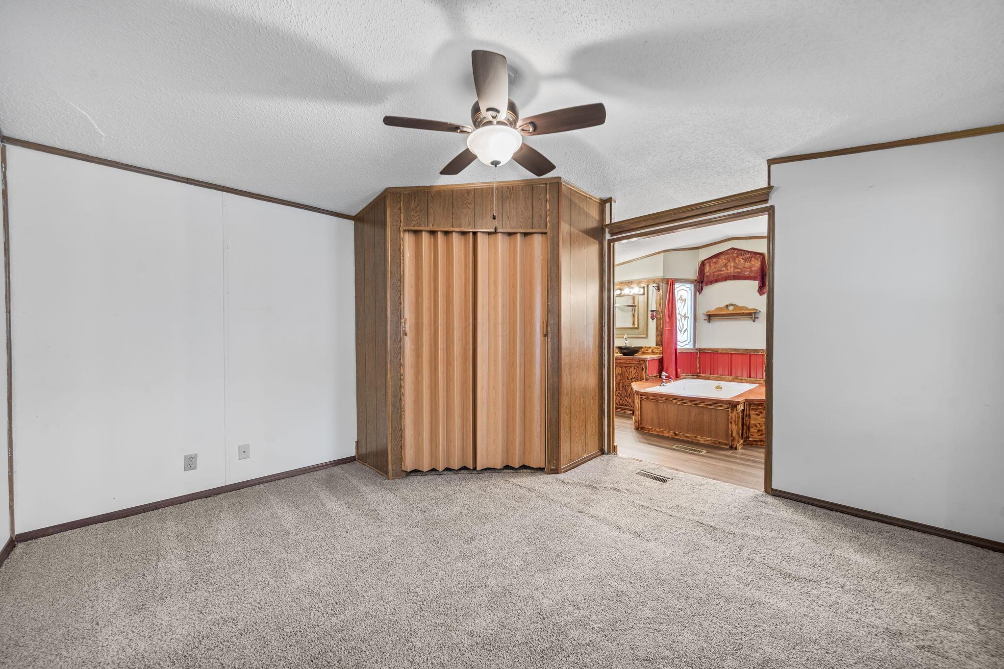 1330 Hanover Road, 203 203