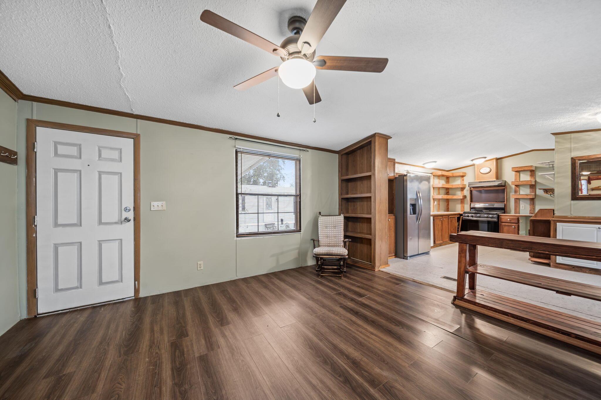 1330 Hanover Road, 203 203