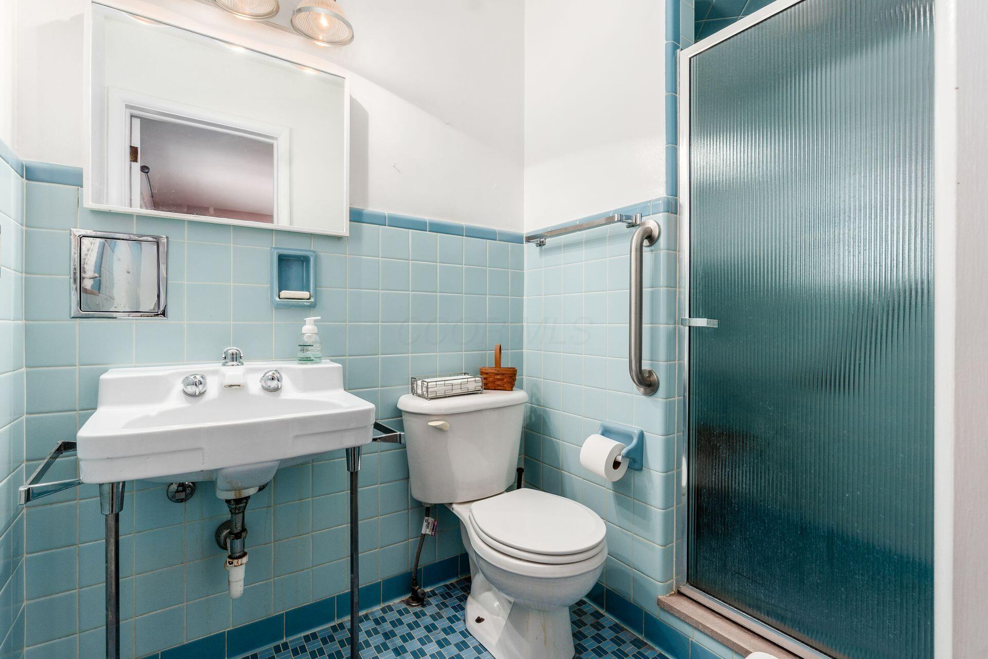3959 Woodbridge Road