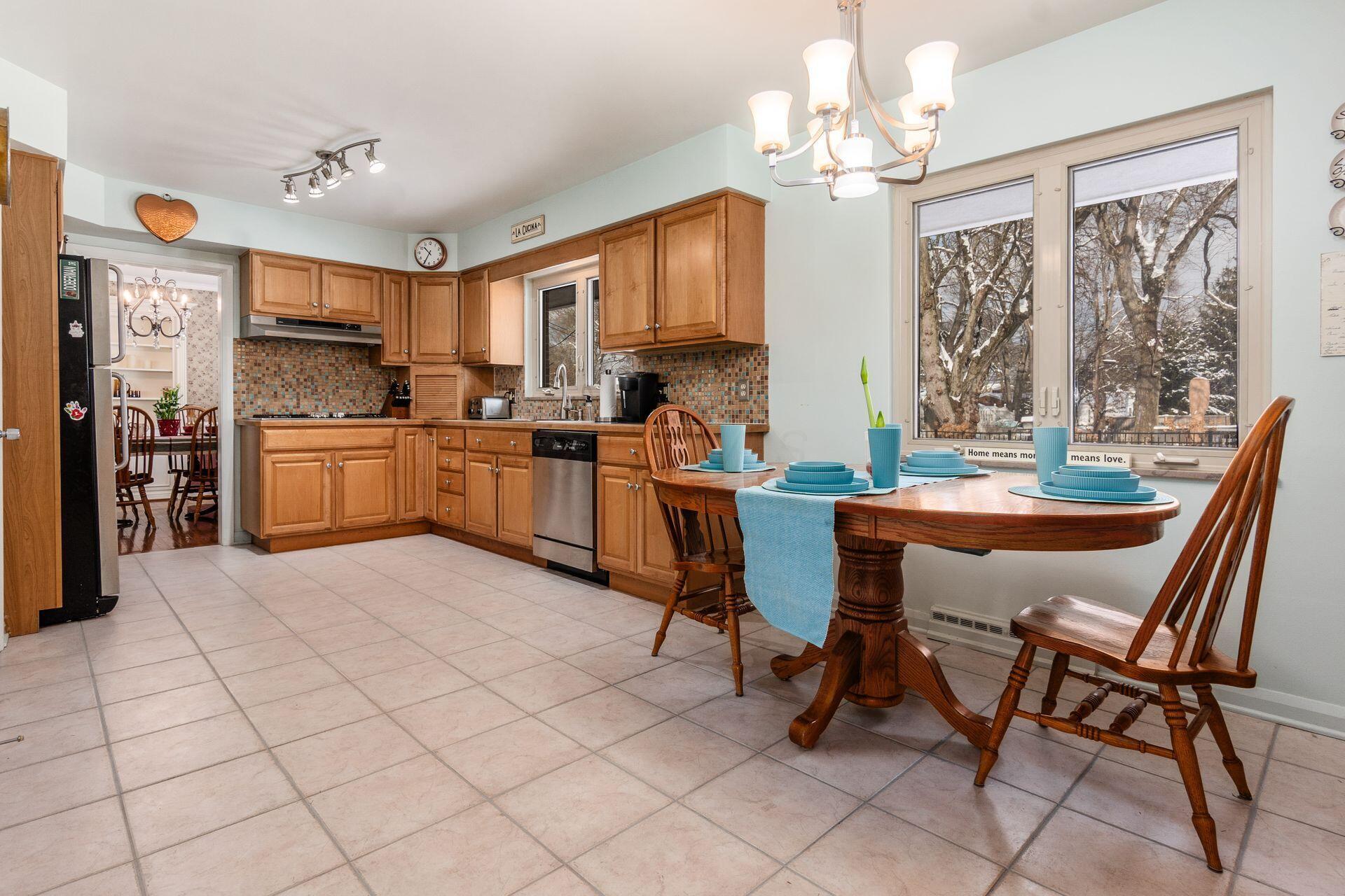 3959 Woodbridge Road
