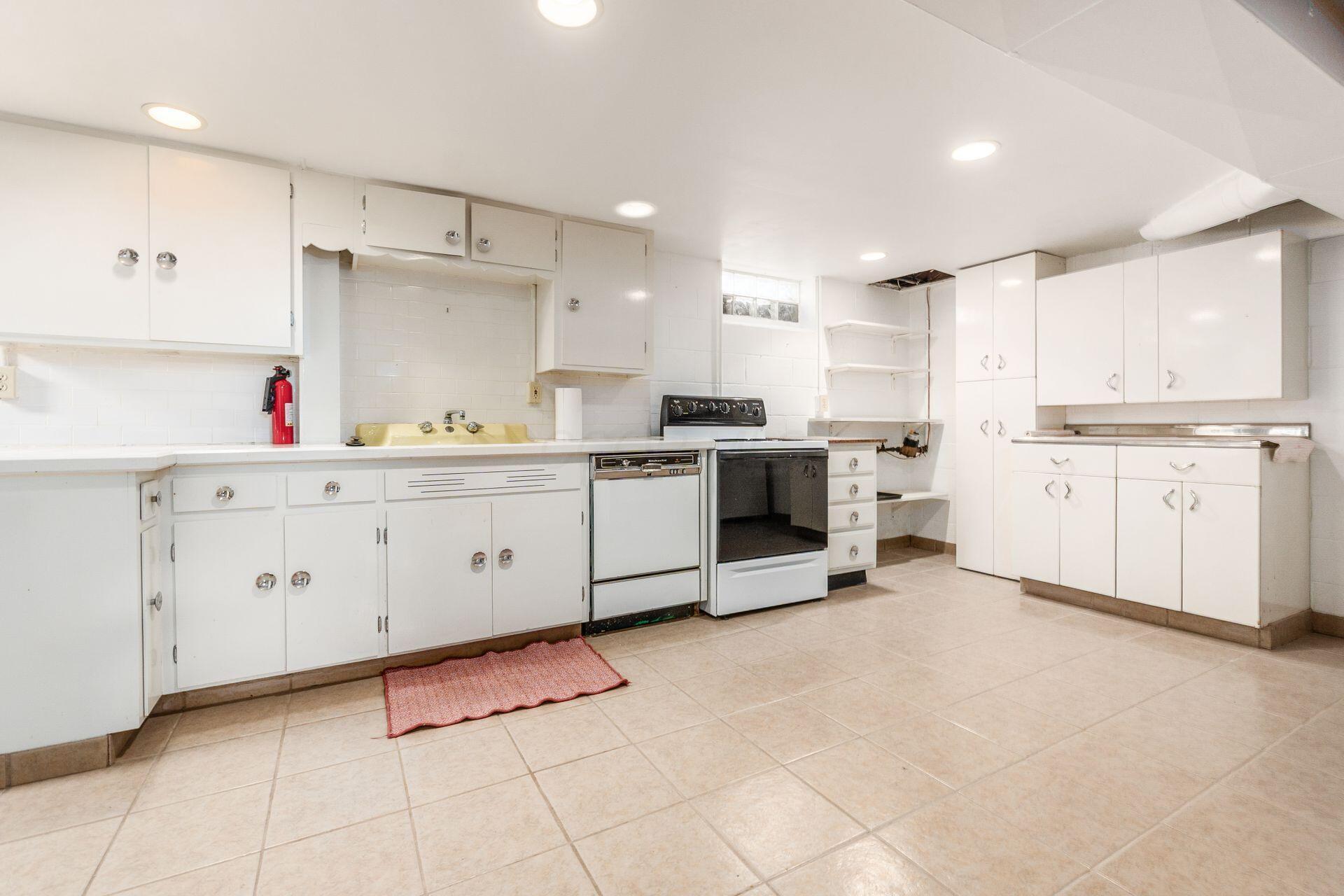 3959 Woodbridge Road