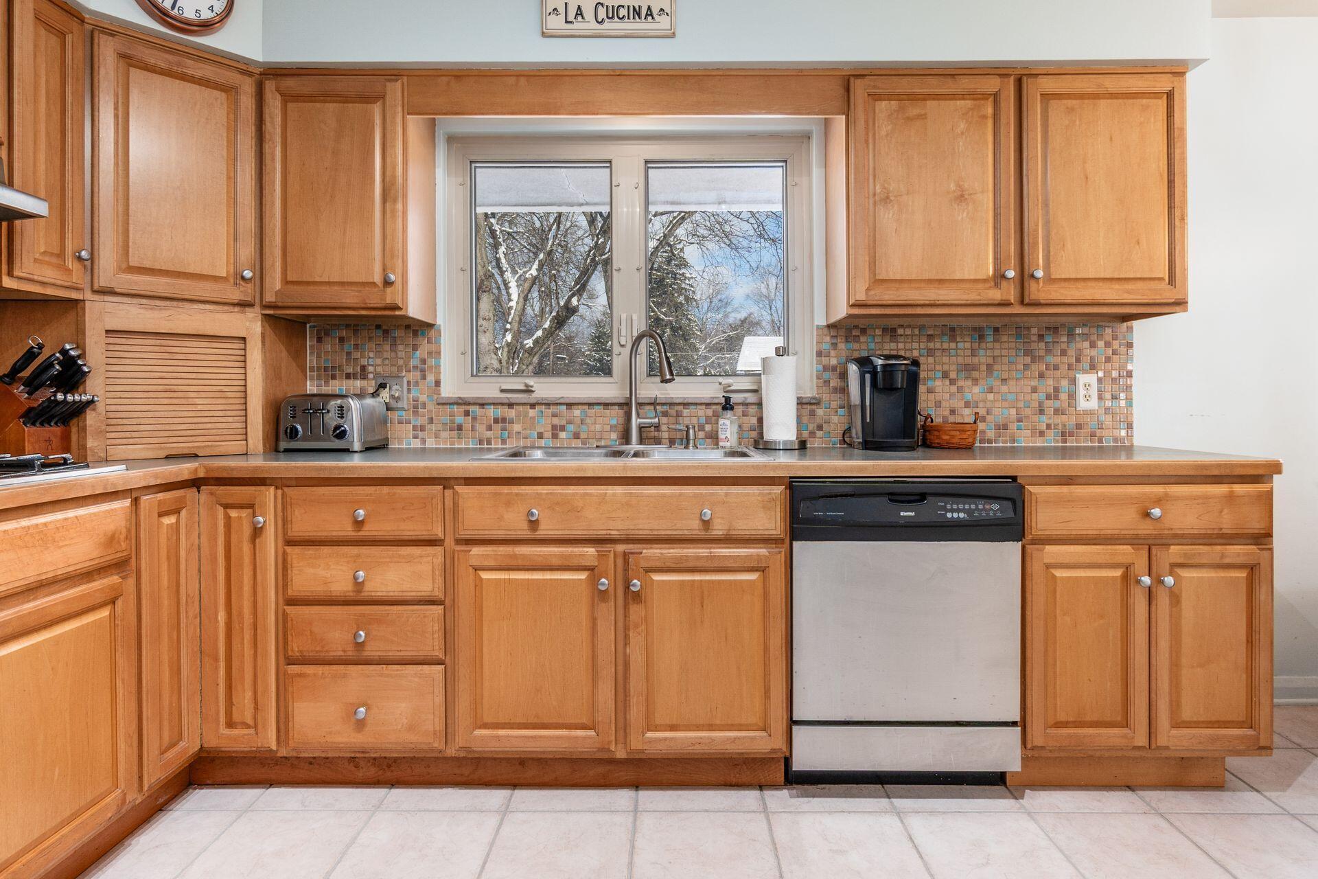 3959 Woodbridge Road
