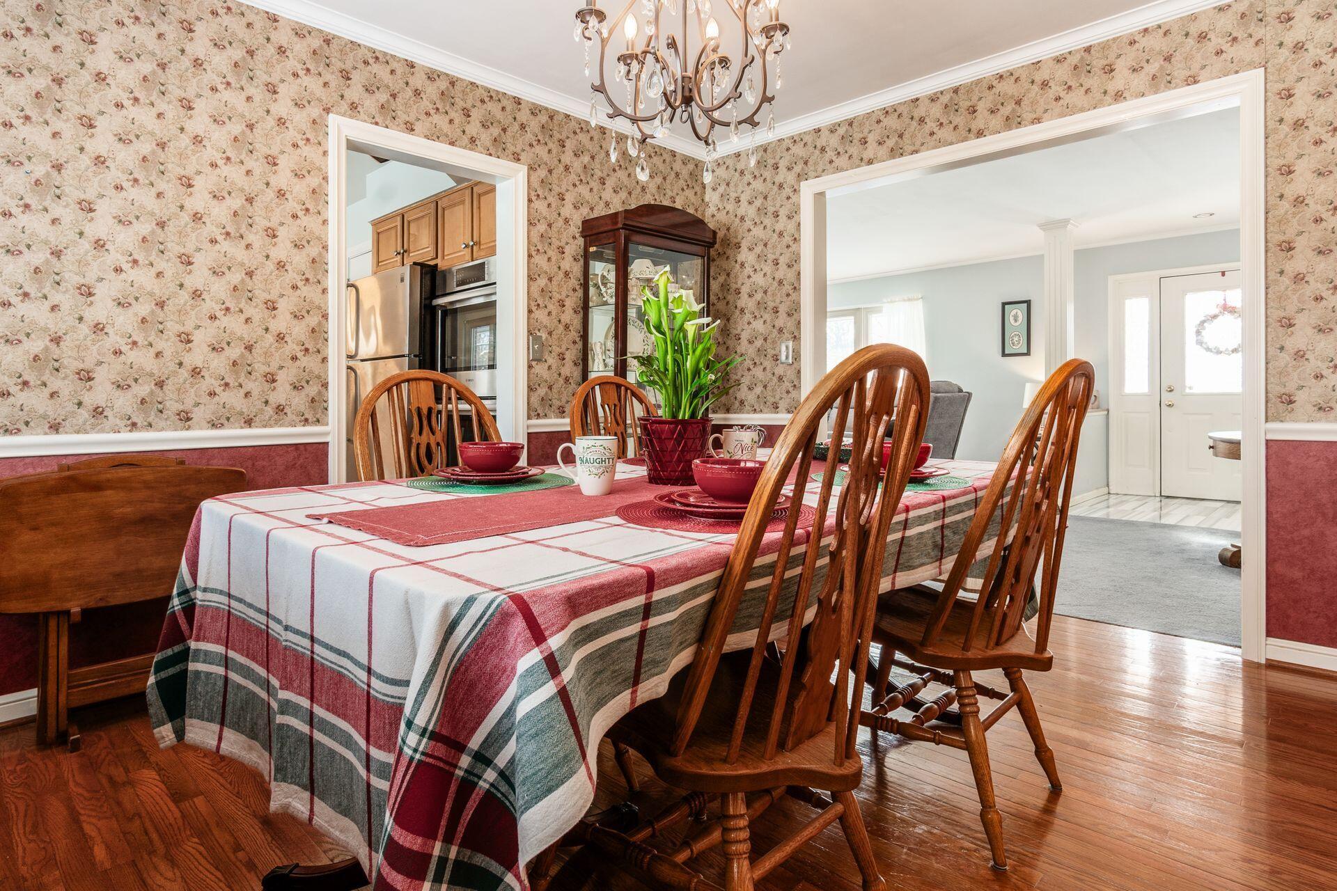 3959 Woodbridge Road