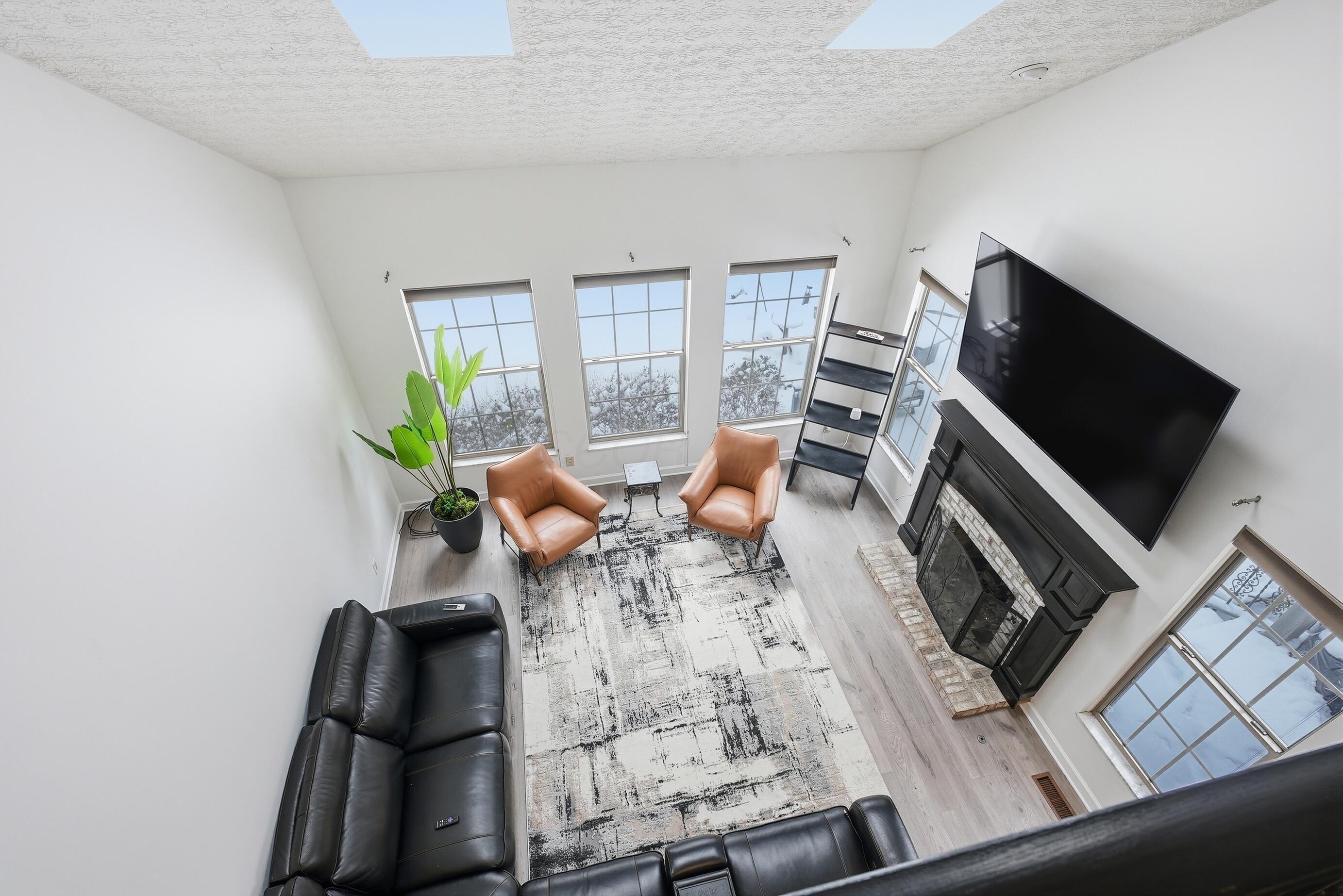 339 Aylesbury Drive S