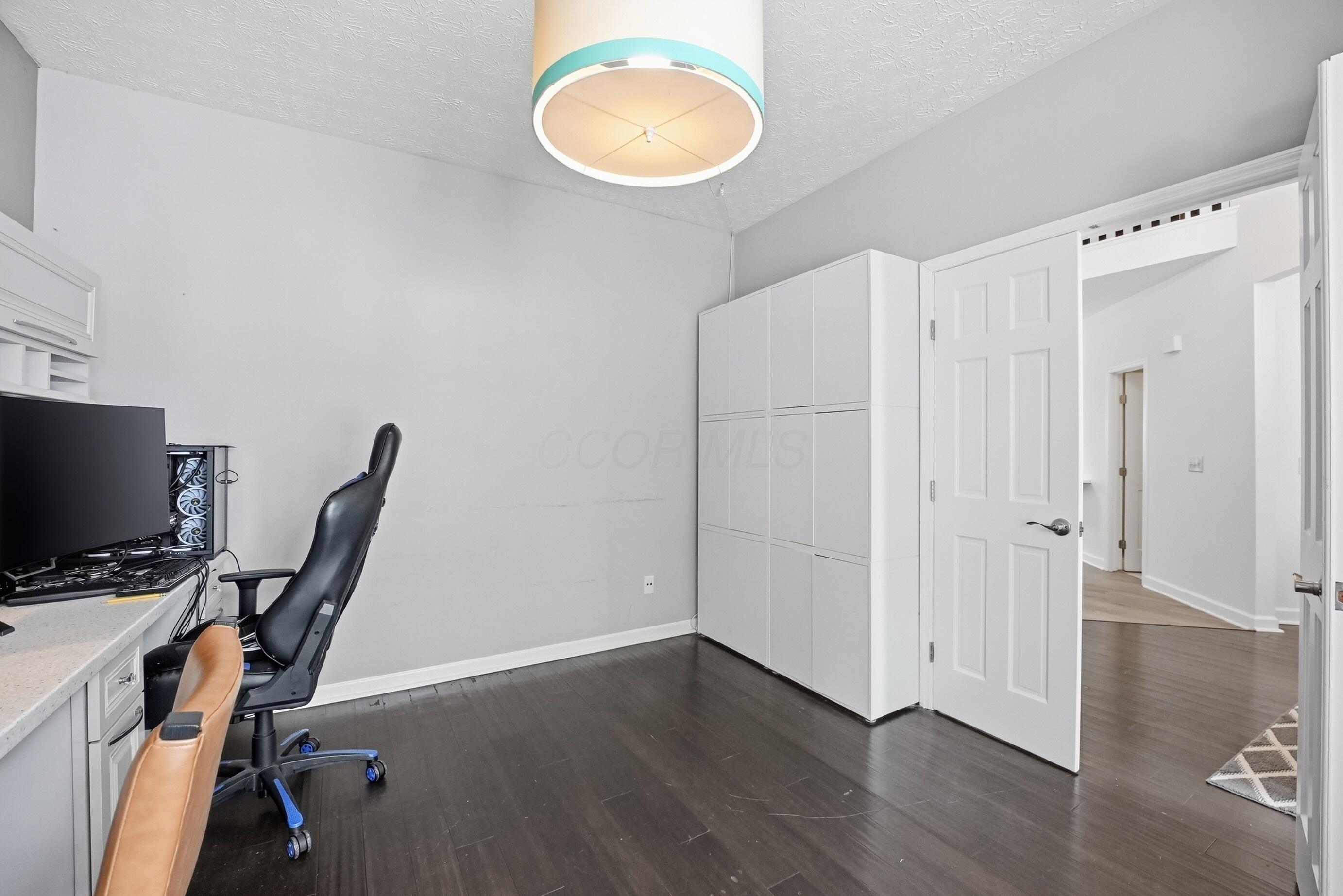 339 Aylesbury Drive S